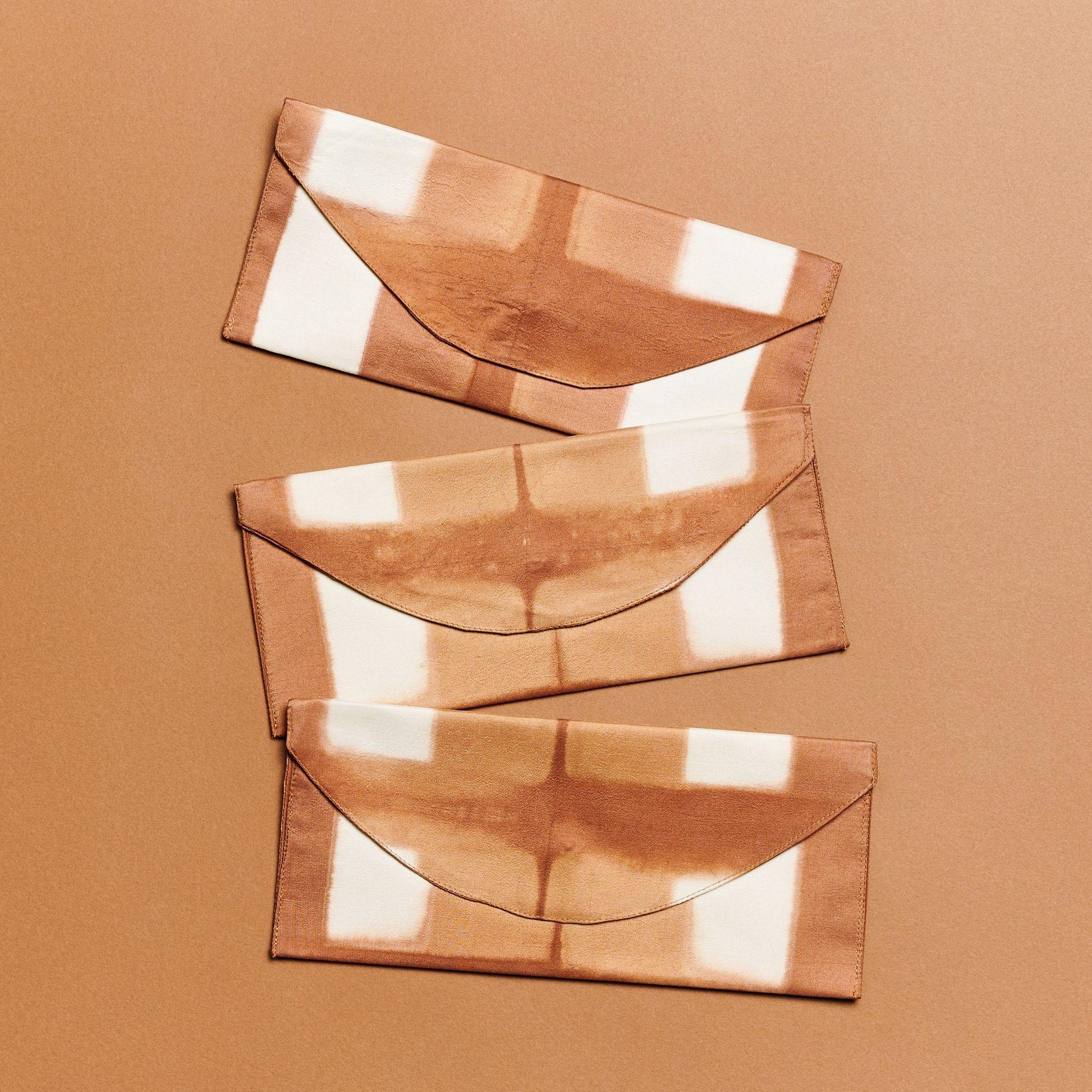 Melo Gold Mulberry Silk Shibori Hand Printed  Artisanal Envelope Pouch In New Condition For Sale In Bloomfield Hills, MI