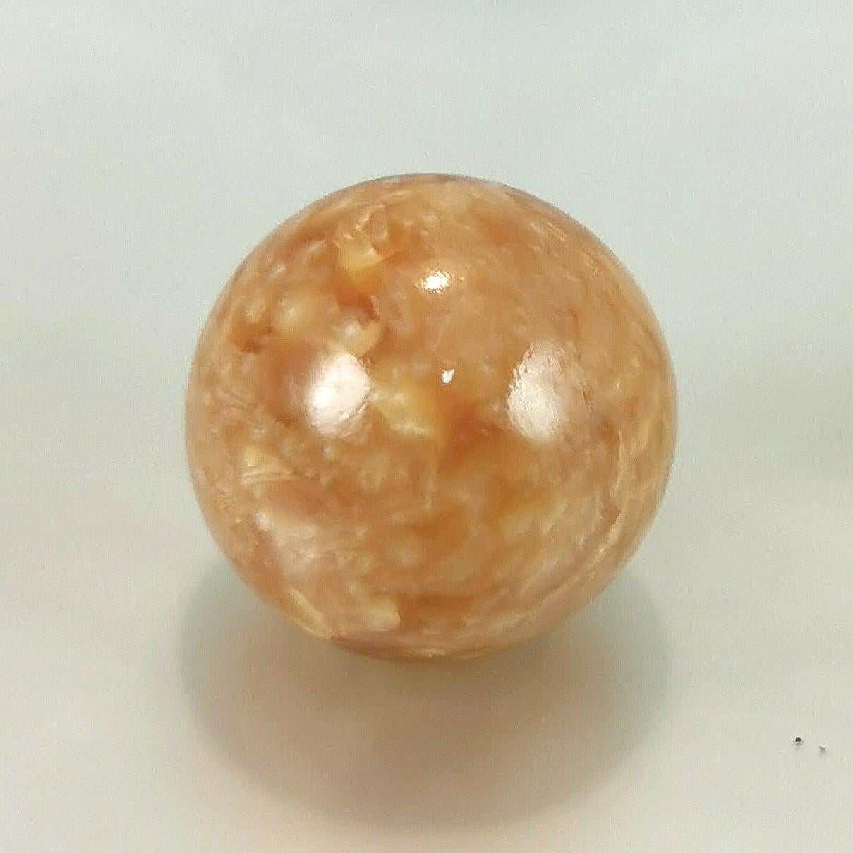 Melo Natürliche Perle Runde 6,42 Karat (Art nouveau) im Angebot