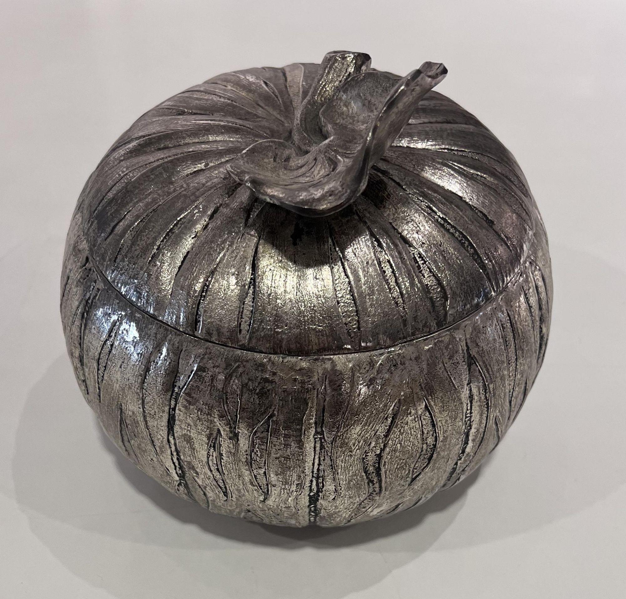 Melon Form Ice Bucket with Liner In Good Condition For Sale In New York, NY