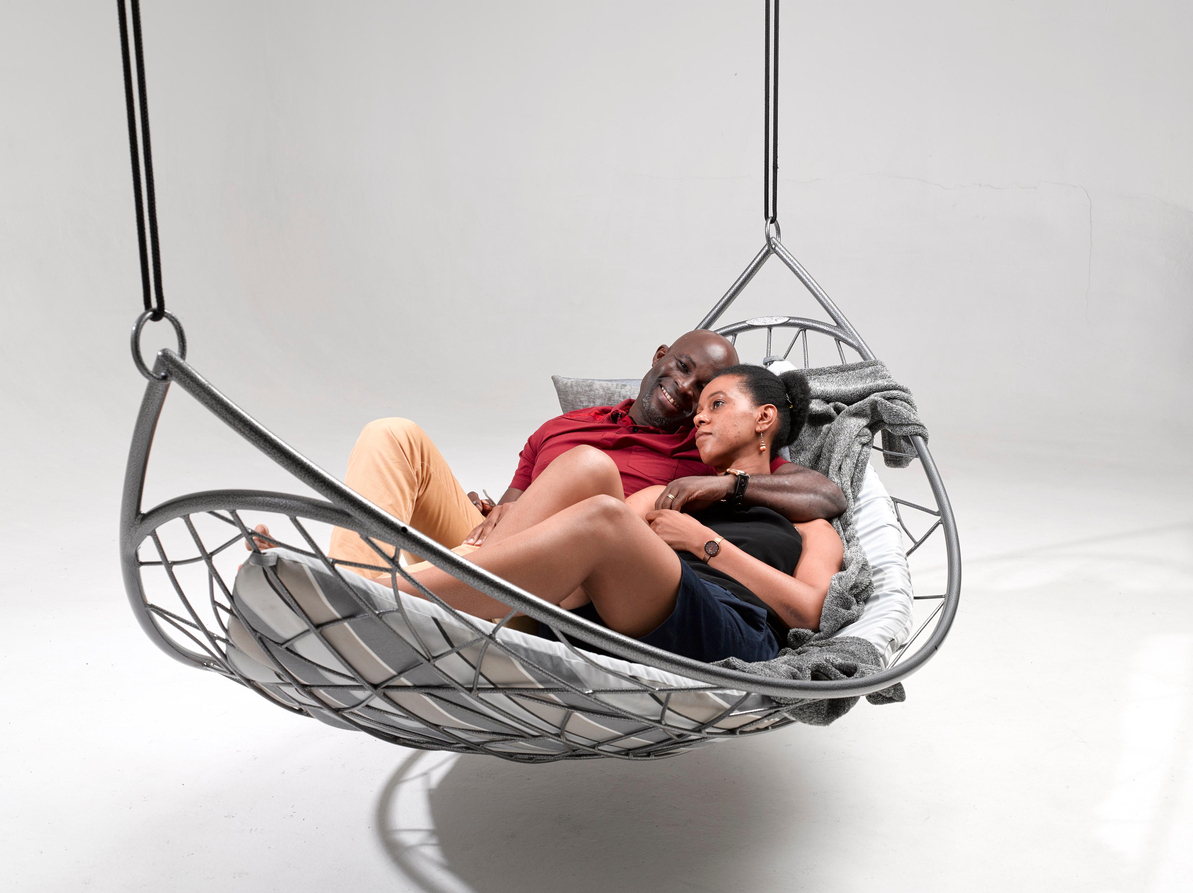 Steel Melon Hanging Swing Chair Modern Daybed in/Outdoor Grey 'Cushion Additional'