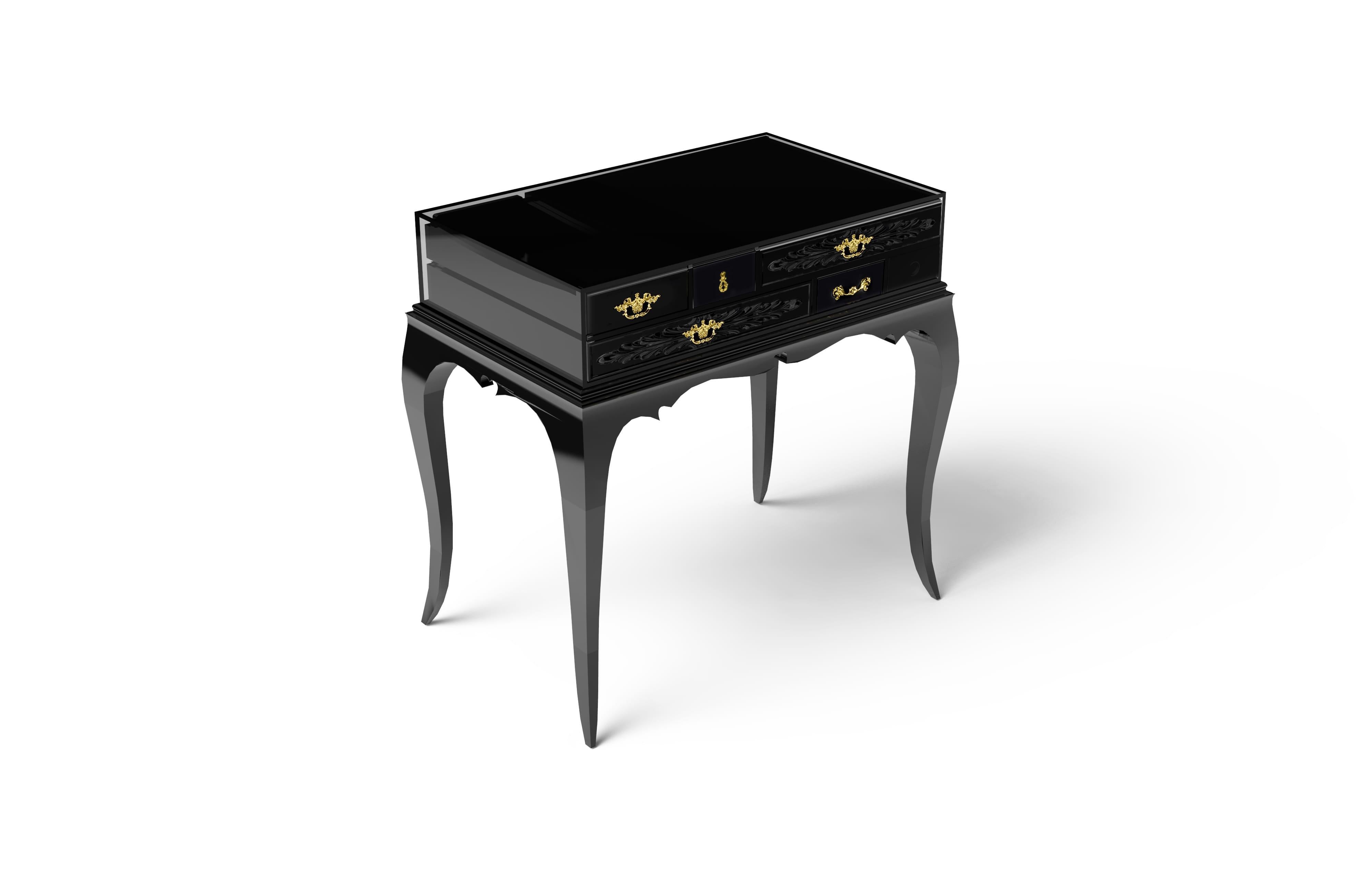 With seductive lines and impeccable detailed work, the Melrose nightstand stands as a reference within Boca do Lobo’s master bedroom collection. Combining the best elements from various design styles and aesthetics, this luxurious nightstand brings