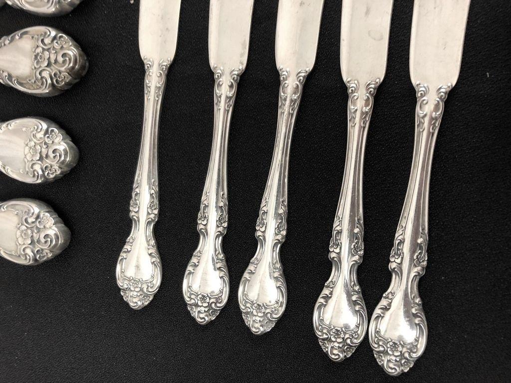 Melrose 'Sterling 1948, No Monograms' by Gorham Silver Service for 12, 78 Pieces In Good Condition For Sale In Seattle, WA