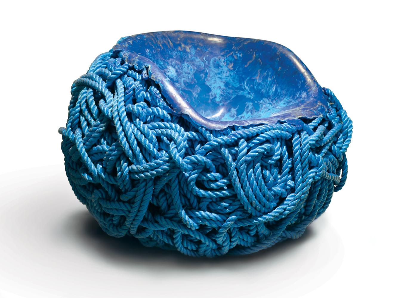 Stuhl „Themdown“ mit blauem Seil von Tom Price – zeitgenössisch (Britisch) im Angebot