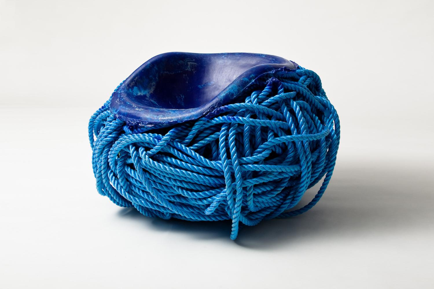 Stuhl „Themdown“ mit blauem Seil von Tom Price – zeitgenössisch im Zustand „Neu“ im Angebot in PARIS, FR