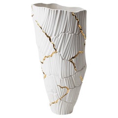 Vase mit Gold Cracks von Meltemi