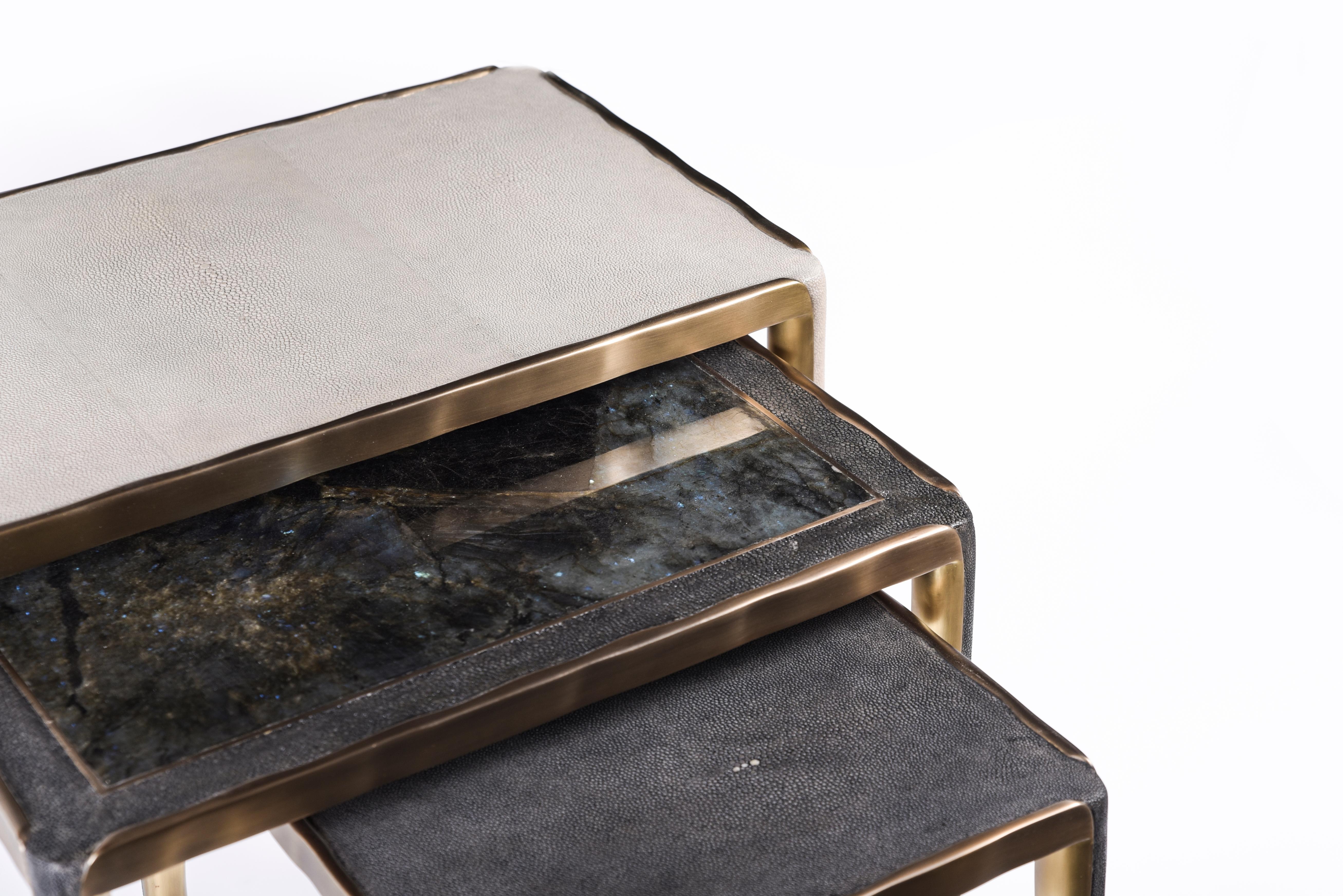 Art Deco Melting Nesting Side Table Set of 3 in Shagreen Lemurian & Brass by R&Y Augousti For Sale