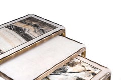 Ensemble de 3 tables d'appoint gigognes en galuchat, onyx et laiton de R&Y Augousti