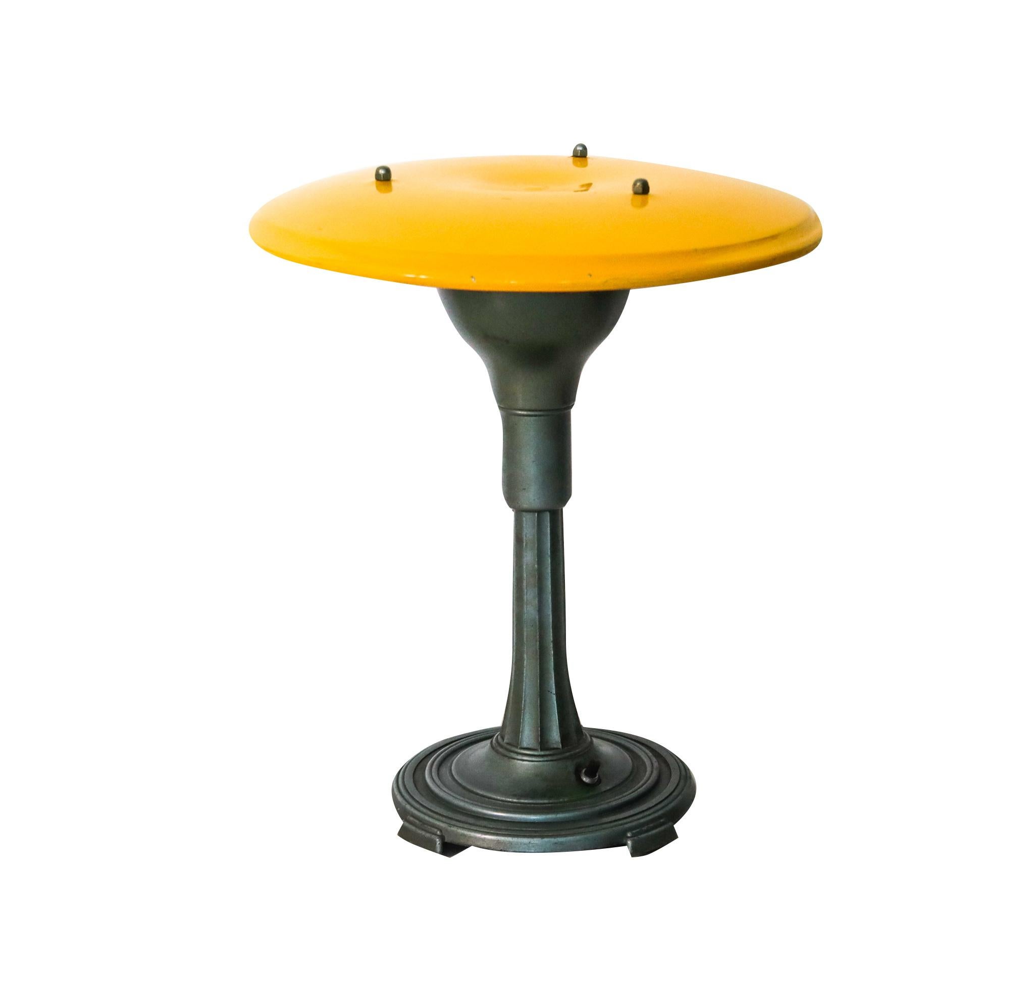 Lacquered Melville G. Willer 1930 Art Deco Metalware Table Lamp With Yellow Lacquer For Sale
