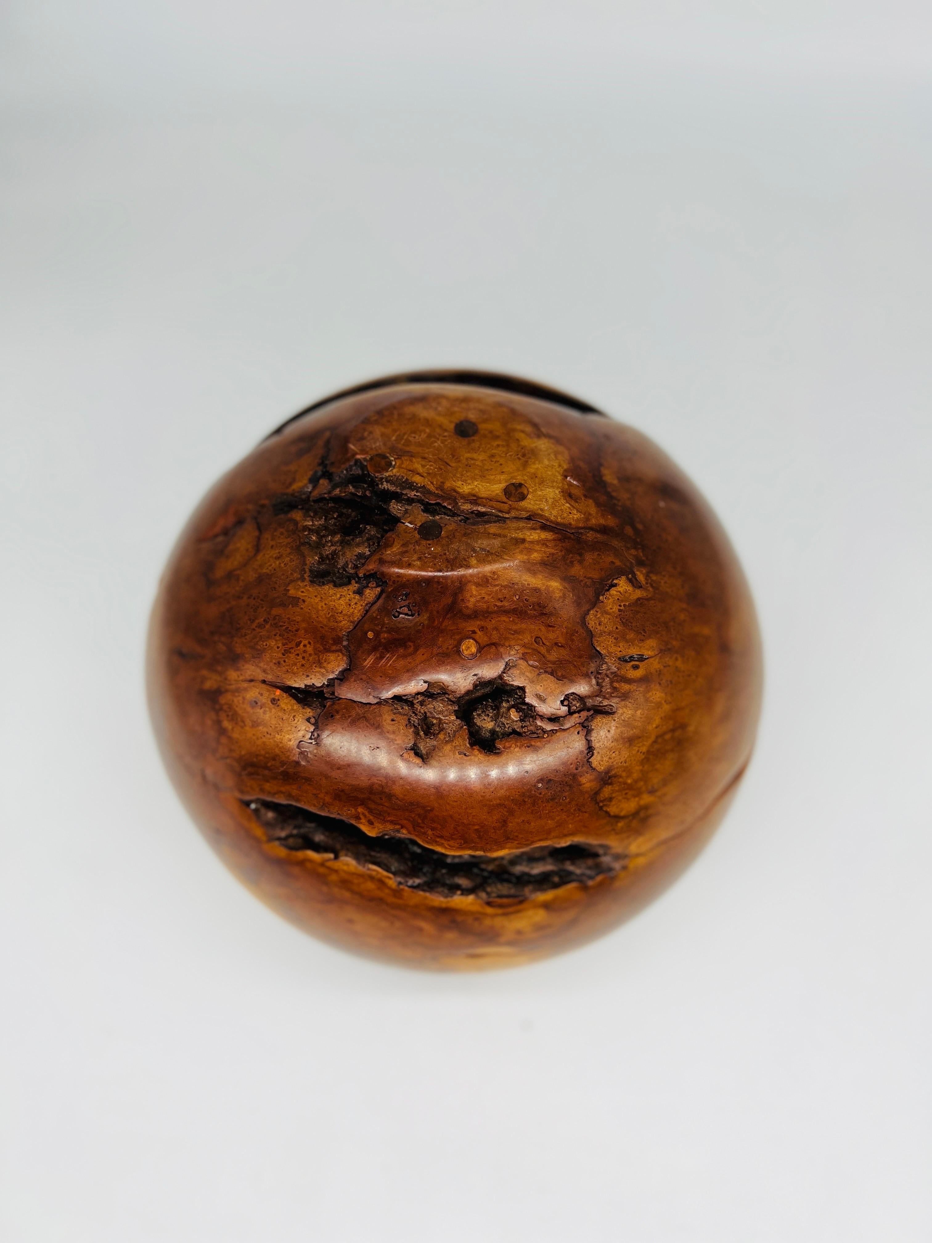 Melvin Lindquist American Cherry Burl Turned Wood Vessel, circa 1982 For Sale 5