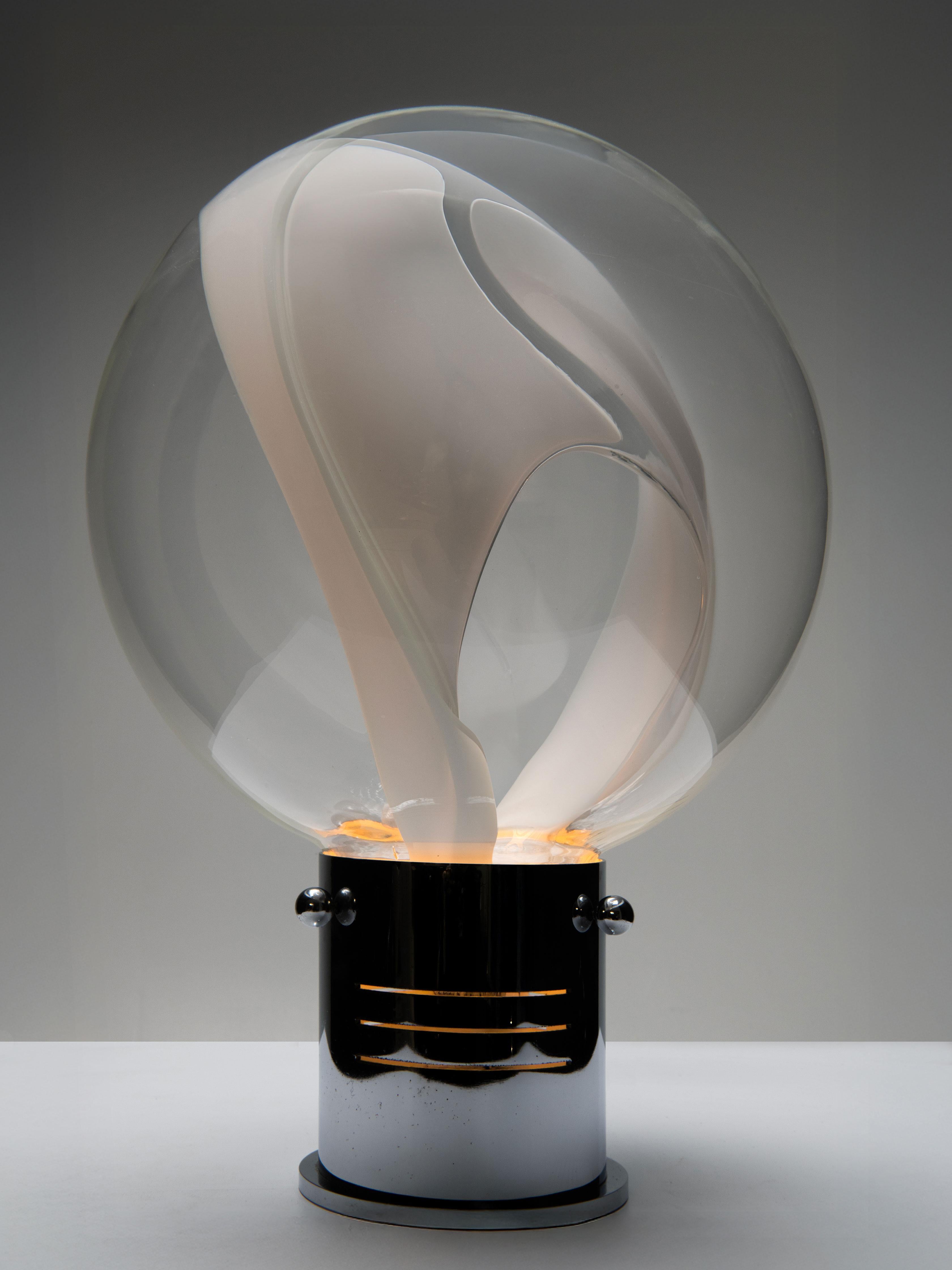 Italian Membrane table lamp - Toni Zuccheri For Sale