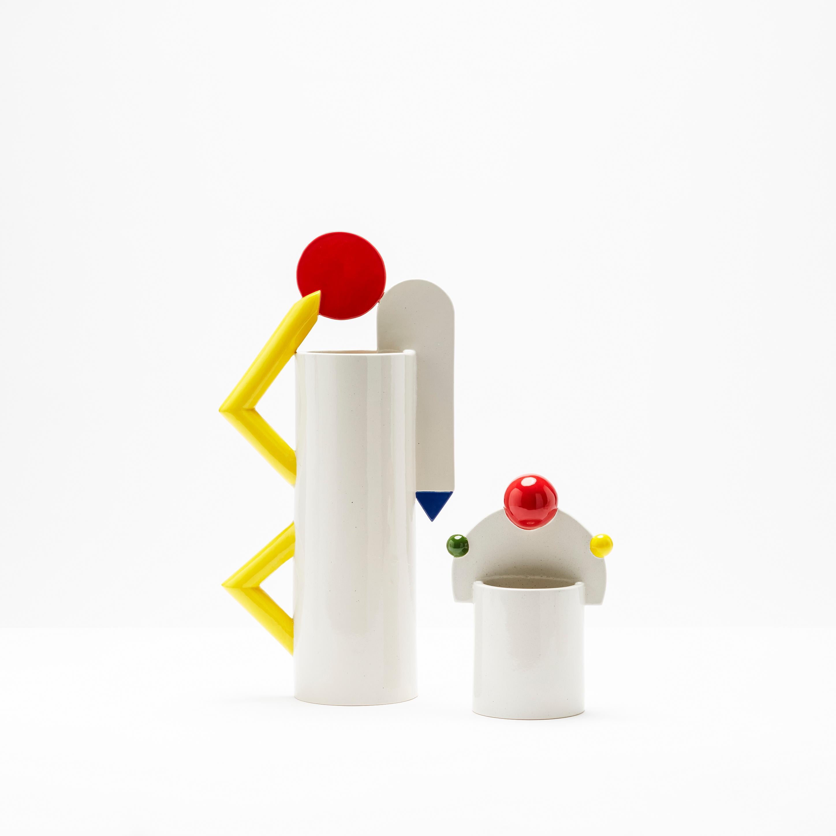 Space M is a collection of glazed ceramic vases made up of five elements. The collection is inspired by Mirò's painting 