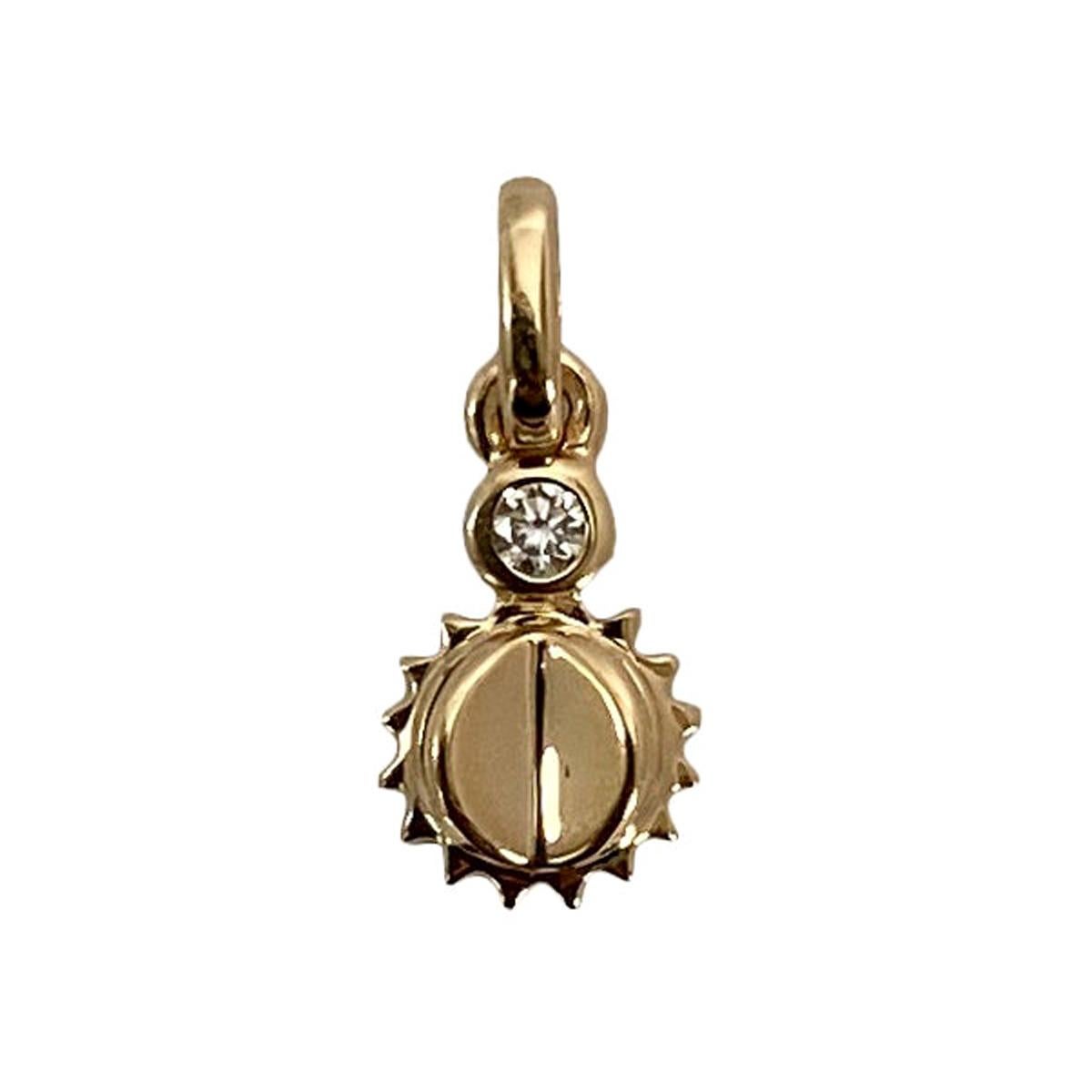 Memento All Gold, Single Diamond on Top Sun with Pages Charm Pendant For Sale