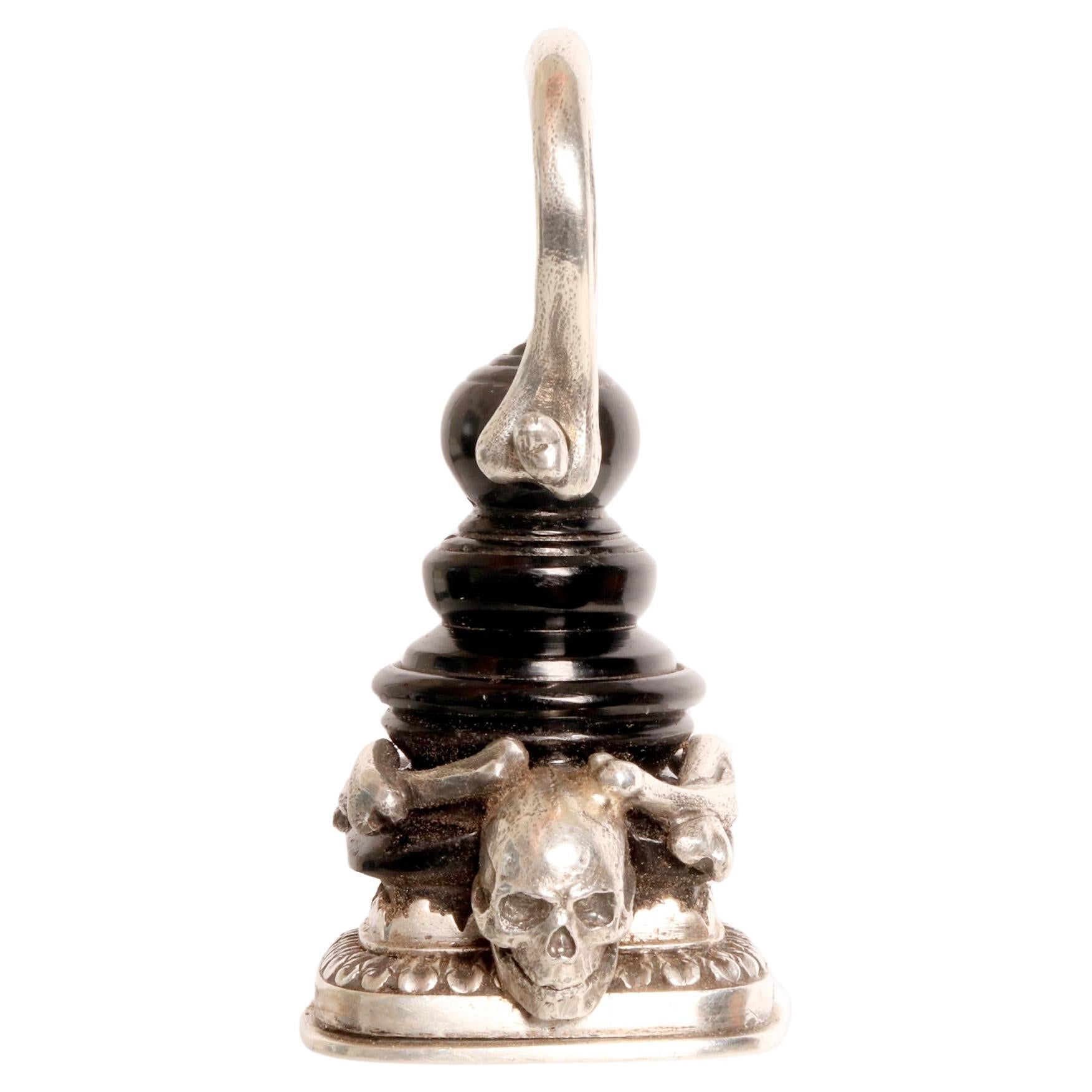 Memento Mori chain seal, Saint Petrsburg, Russia, second half of 19th century. For Sale