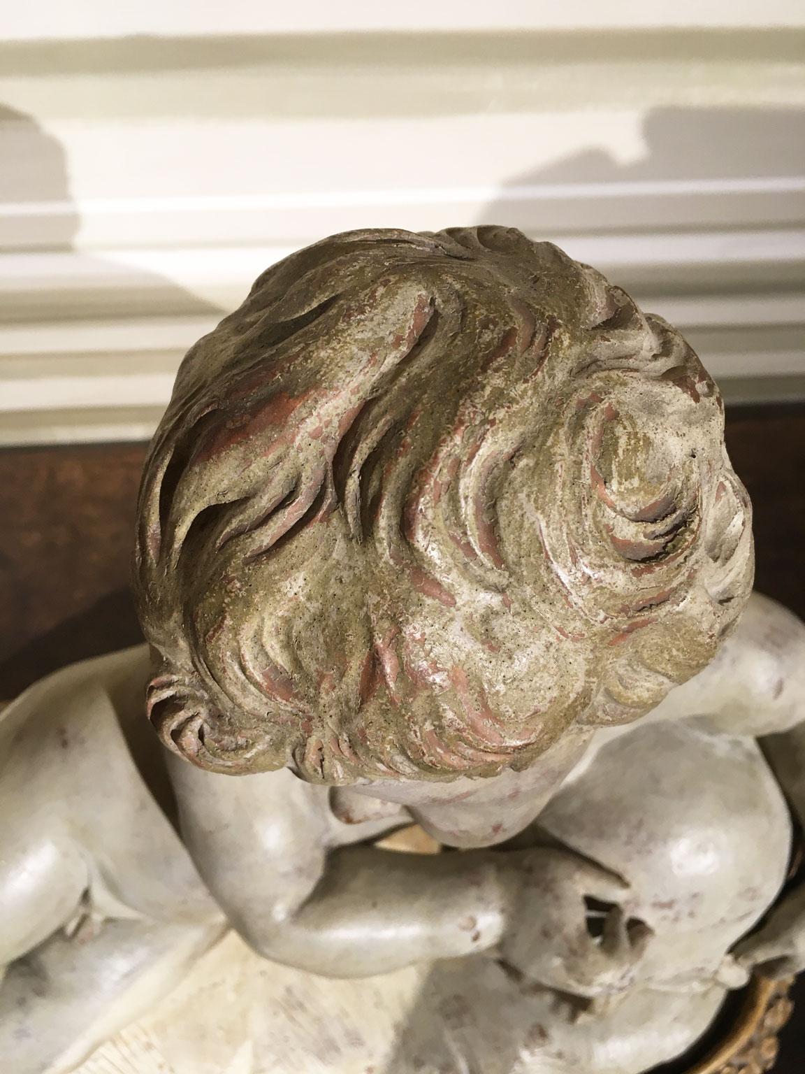 Memento Mori Scultura di teschio di bambino in finto marmo bianco della fine del XVII secolo in vendita 8