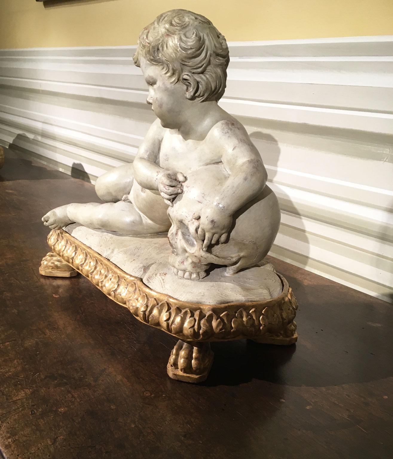 Terracotta Memento Mori Scultura di teschio di bambino in finto marmo bianco della fine del XVII secolo in vendita