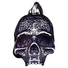 Memento Mori Skull Amulet in Sterling Silver 925
