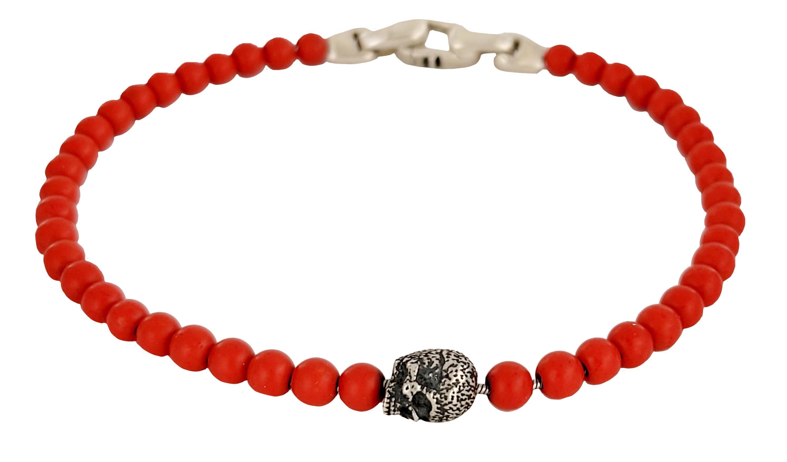 Memento Mori Skull Station Bracelet Sterling Silver with Red Onyx, 4mm In New Condition For Sale In New York, NY