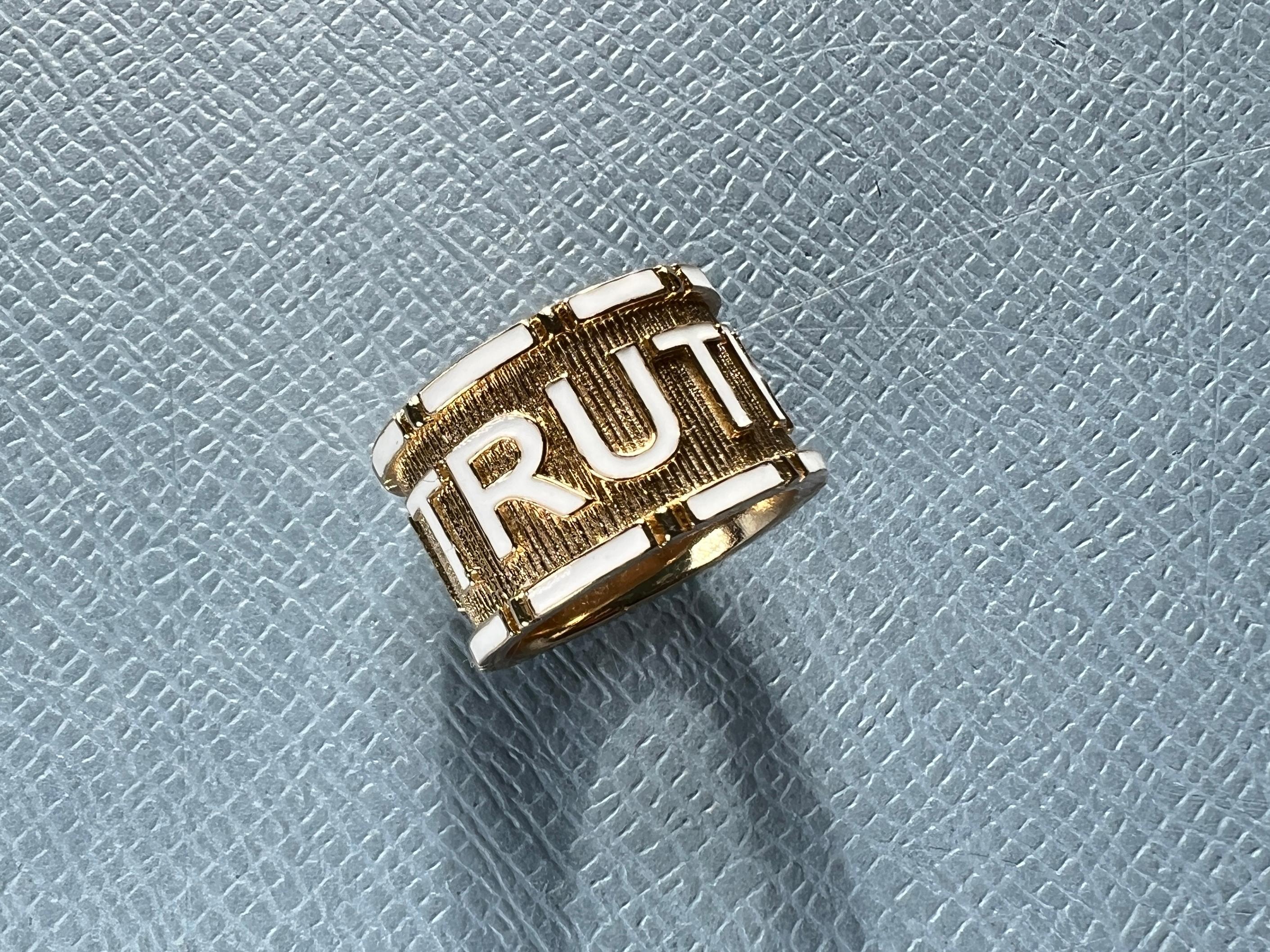 Memento Mori Stil Wahrheit Ring Weiß Emaille im Zustand „Neu“ im Angebot in Los Angeles, CA