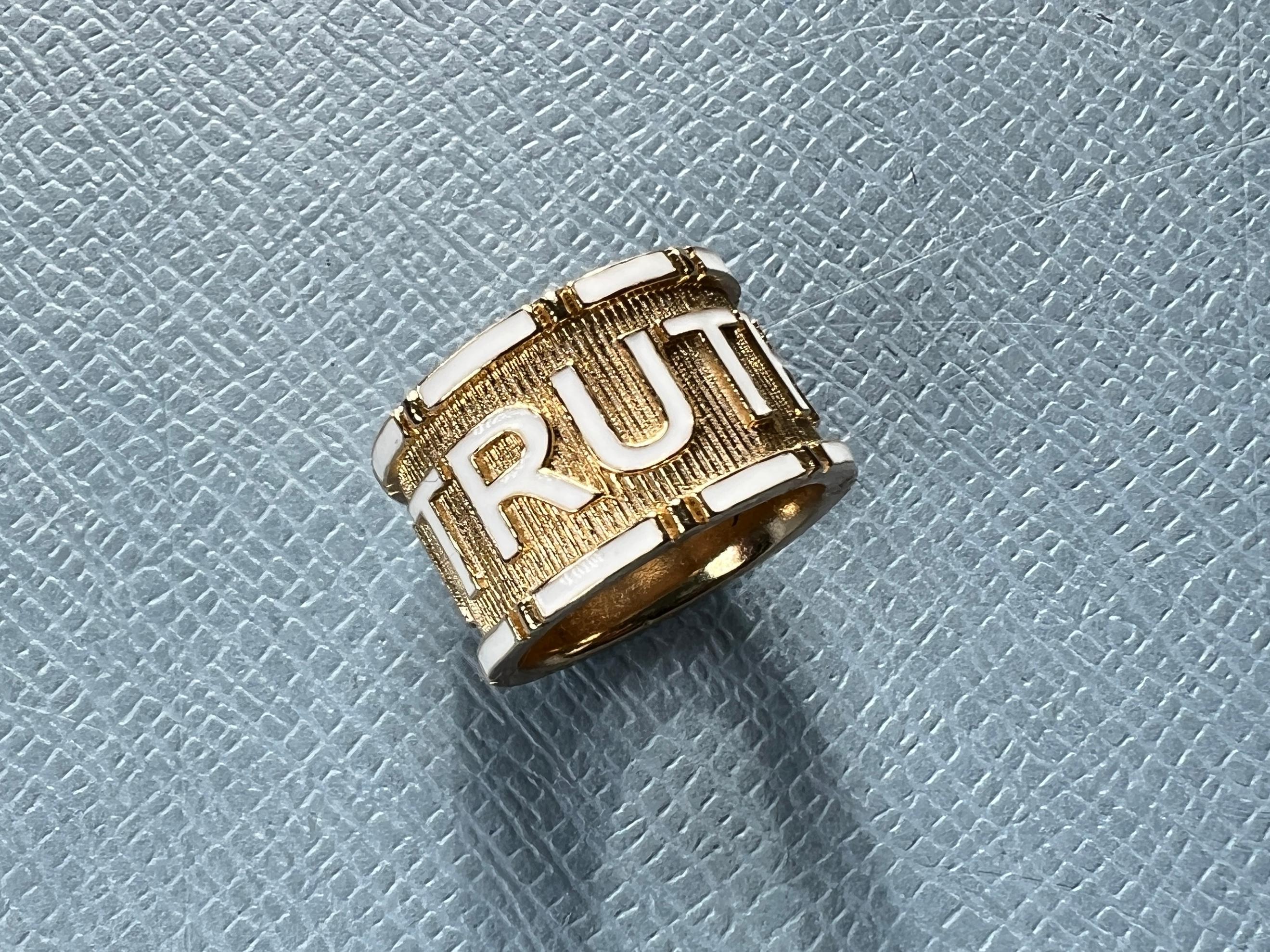 Memento Mori Stil Wahrheit Ring Weiß Emaille Damen im Angebot