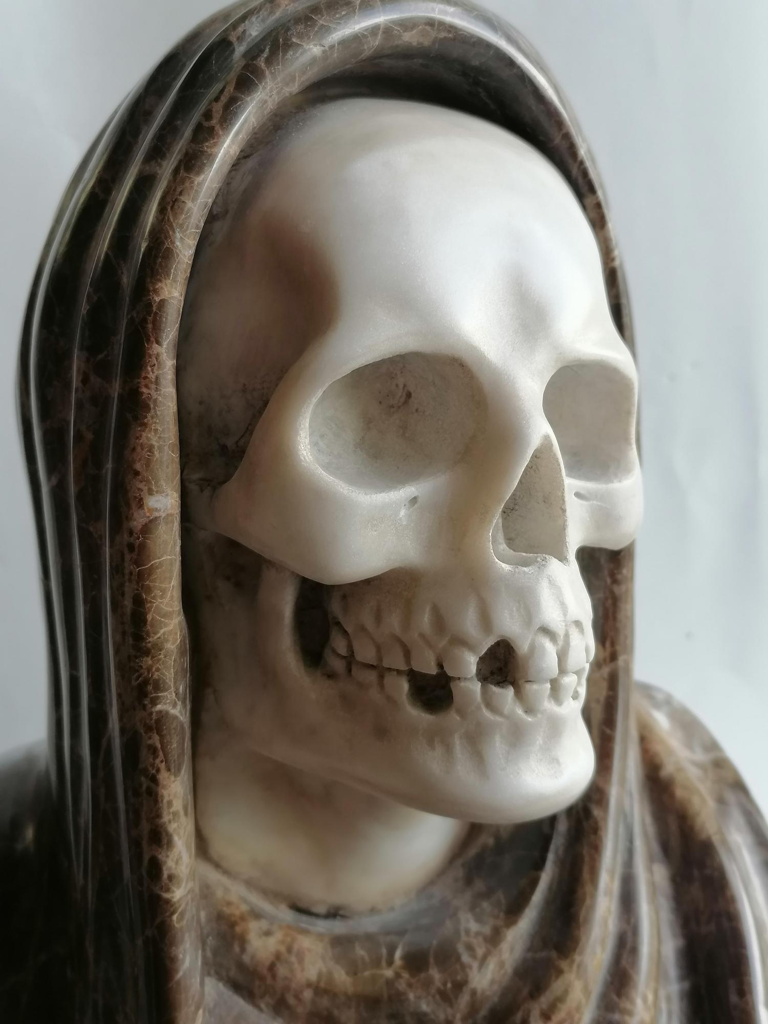 memento marble, vanitas marble, vanitas bust, ancient Roman, Roman art, classical art, Greek art, bust, white Carrara marble, emperador bust, classical sculpture, ancient sculpture, ancient bust, made in Italy
Finely carved bust in Spanish Emperador