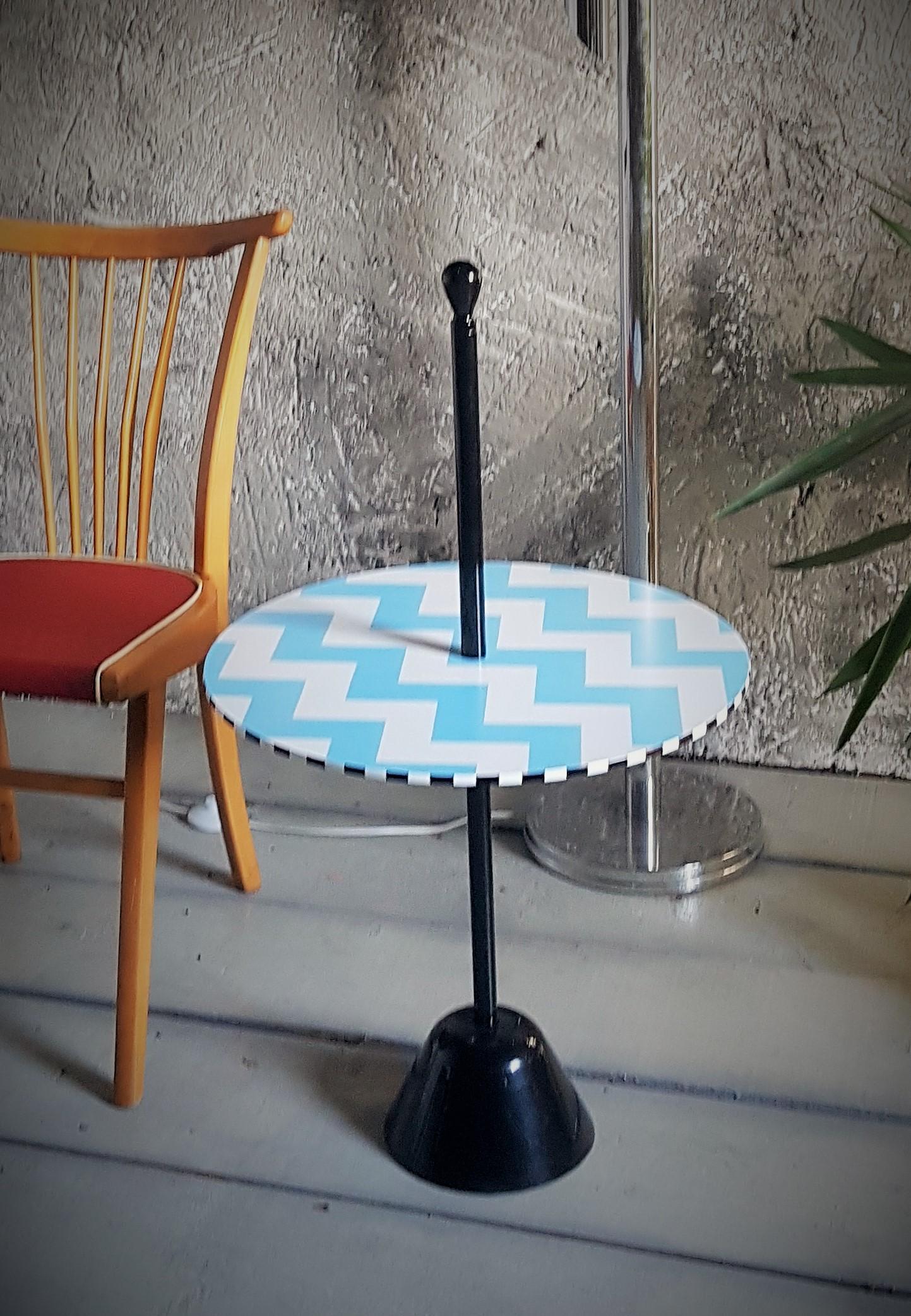 italien Table basse d'appoint Memphis de Servomuto Castiglioni Zanotta, Italie, années 80 en vente