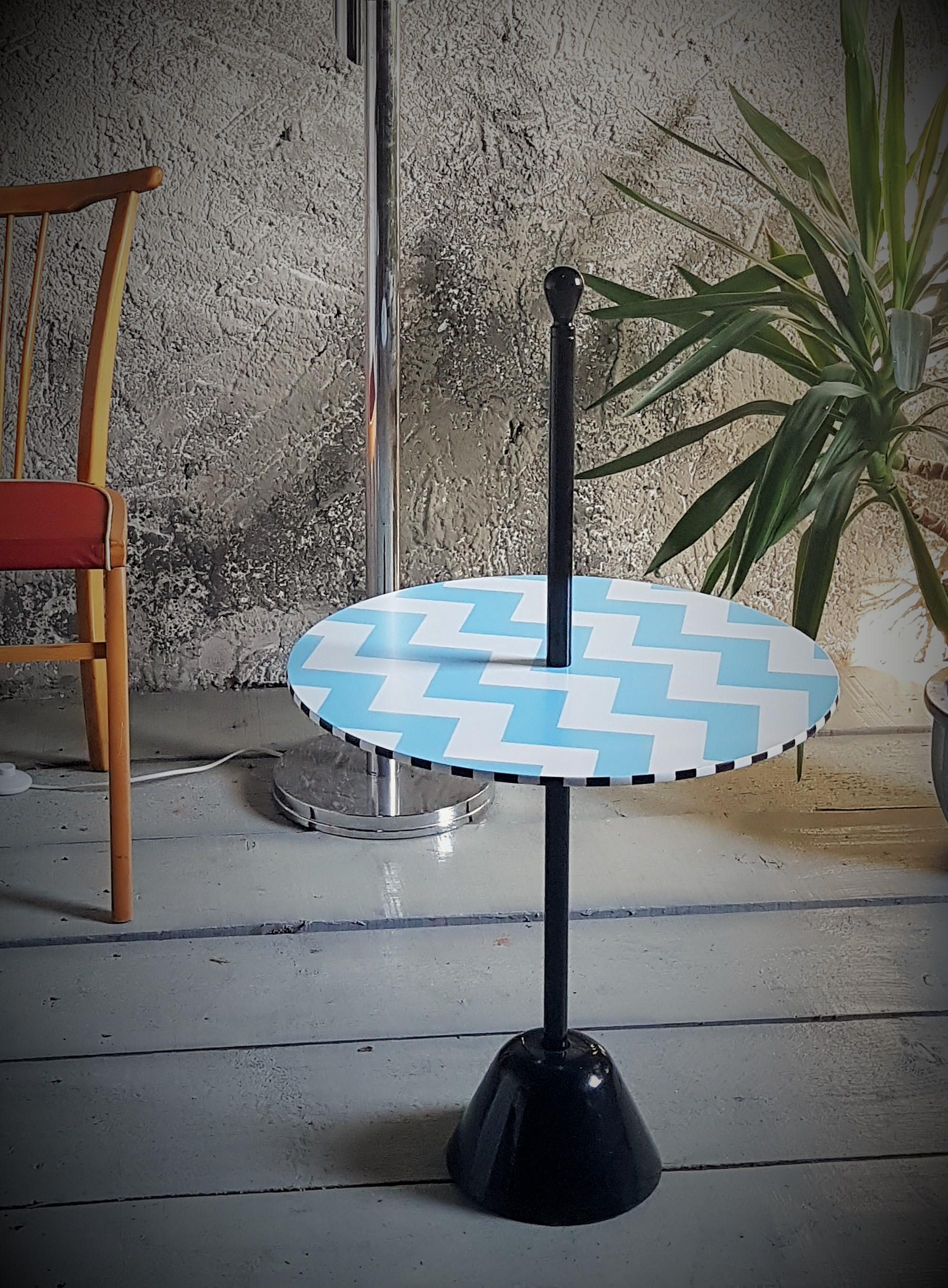 Late 20th Century Memphis Side Coffee Table Servomuto Castiglioni Zanotta, Italy 80s For Sale