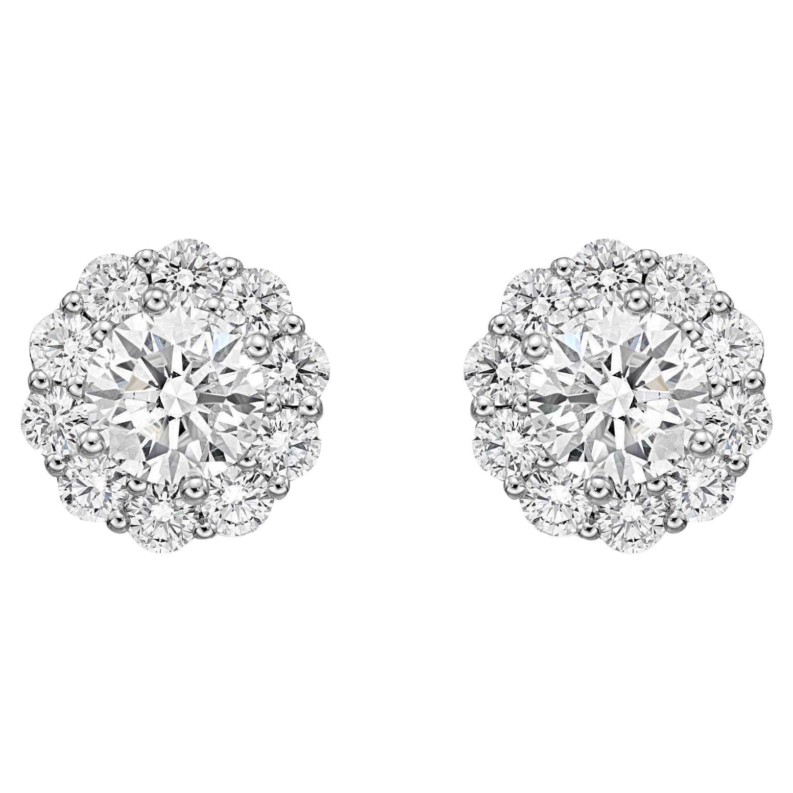 Clous d'oreilles collection Memoire Blossom en or blanc 18 carats avec diamants 1,52 ctw en vente