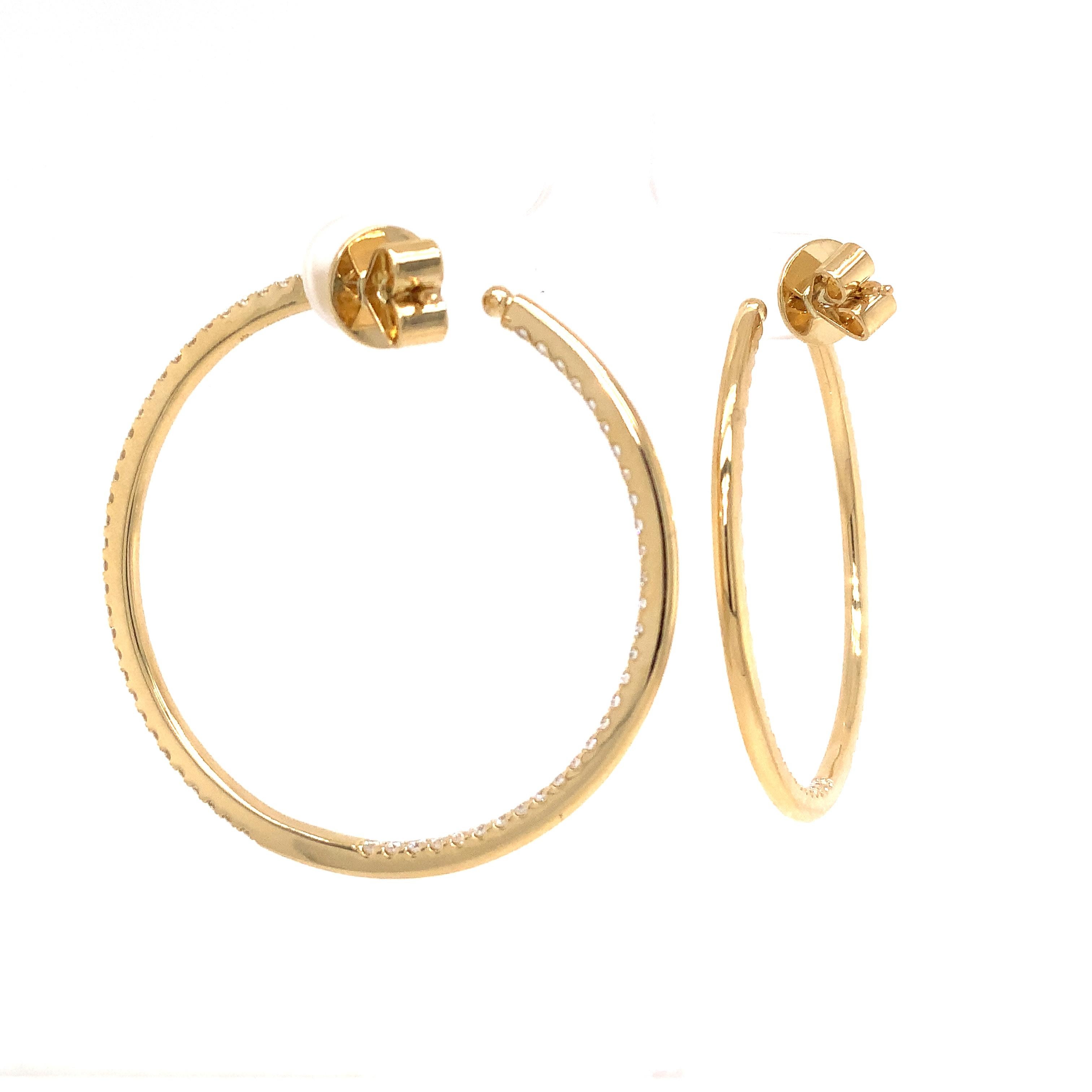 Brilliant Cut Memoire Collection Round Shared Prong Diamond Hoop Set in 18k Yellow Gold For Sale
