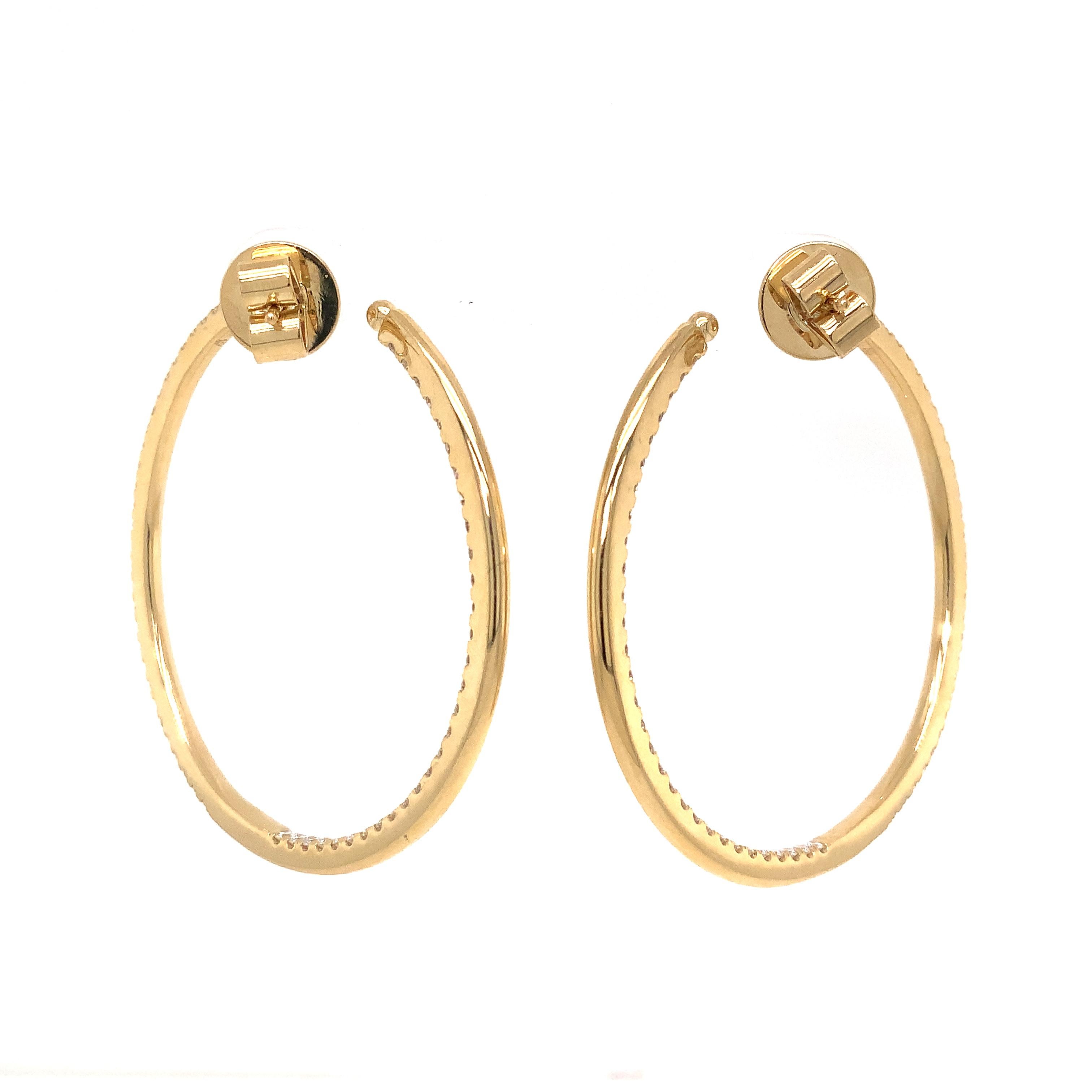 Memoire Collection Round Shared Prong Diamond Hoop Set in 18k Yellow Gold In New Condition For Sale In Los Gatos, CA