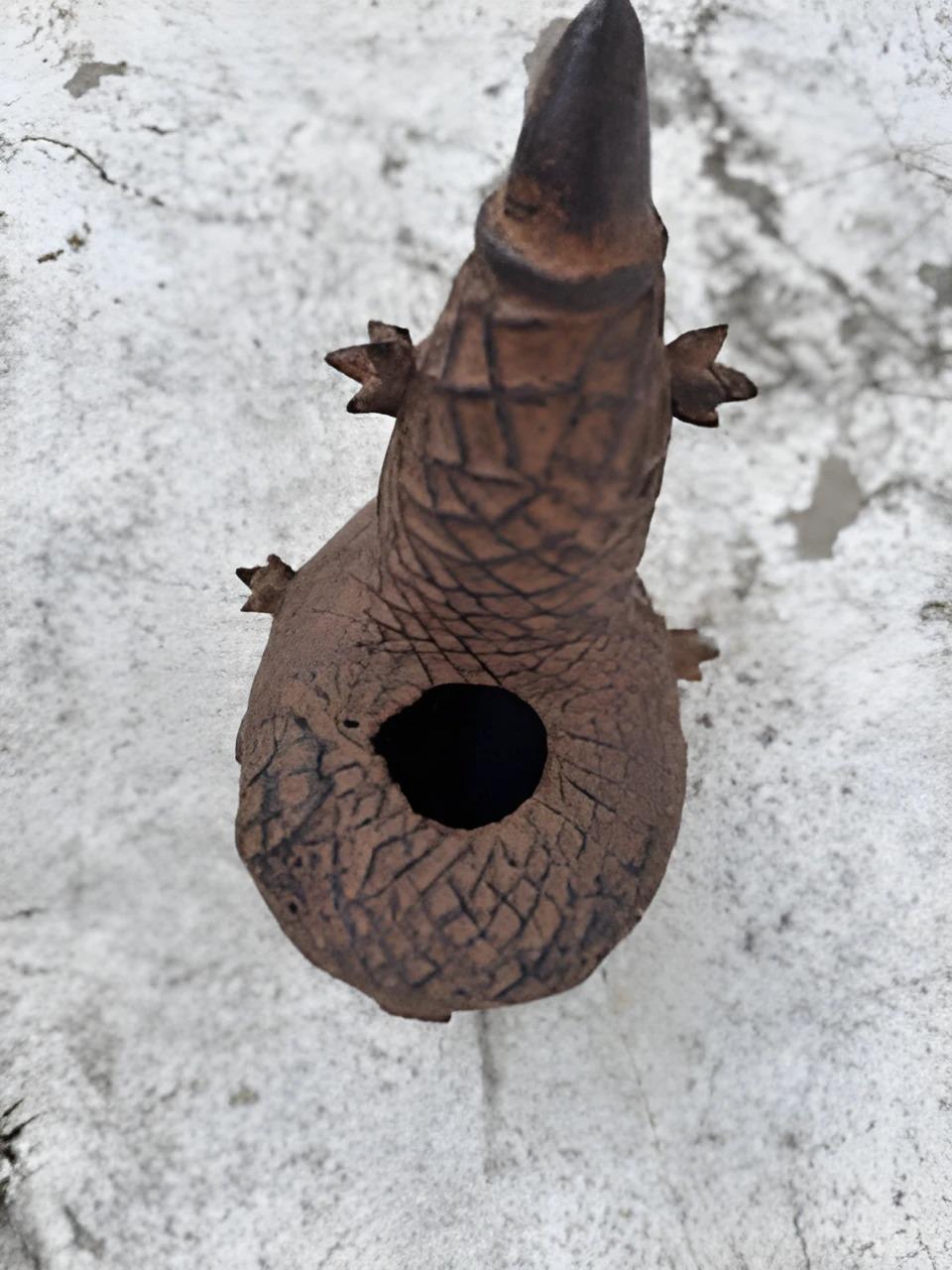 Tribale Grande busto patinato commemorativo in bronzo fuso del Benin in vendita