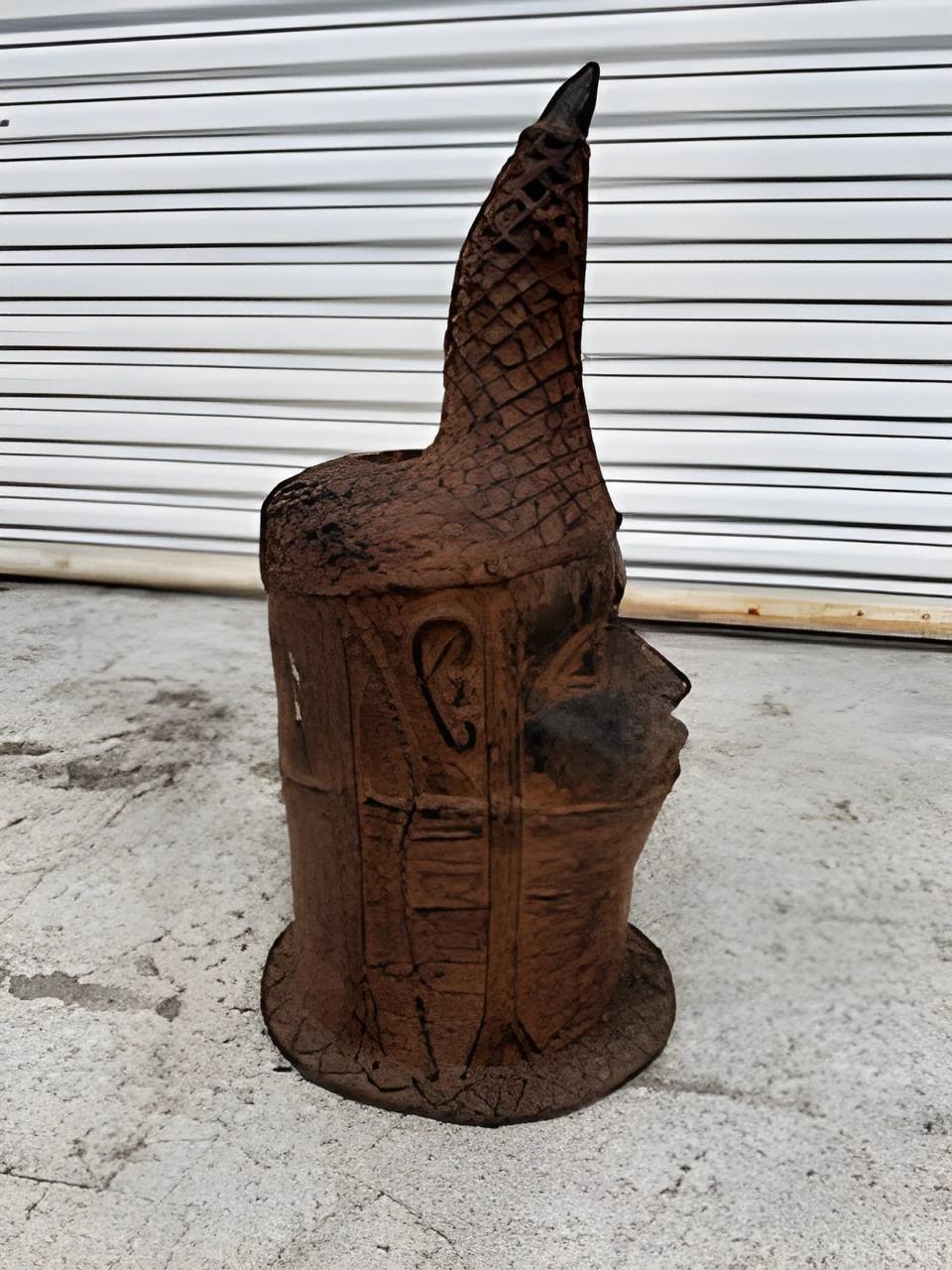 Calco Grande busto patinato commemorativo in bronzo fuso del Benin in vendita