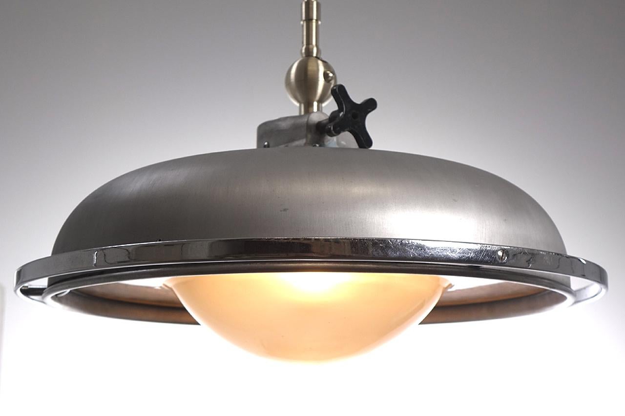 Memorizing French “Scialytique” 100 Mirror Lamps In Excellent Condition In Peekskill, NY
