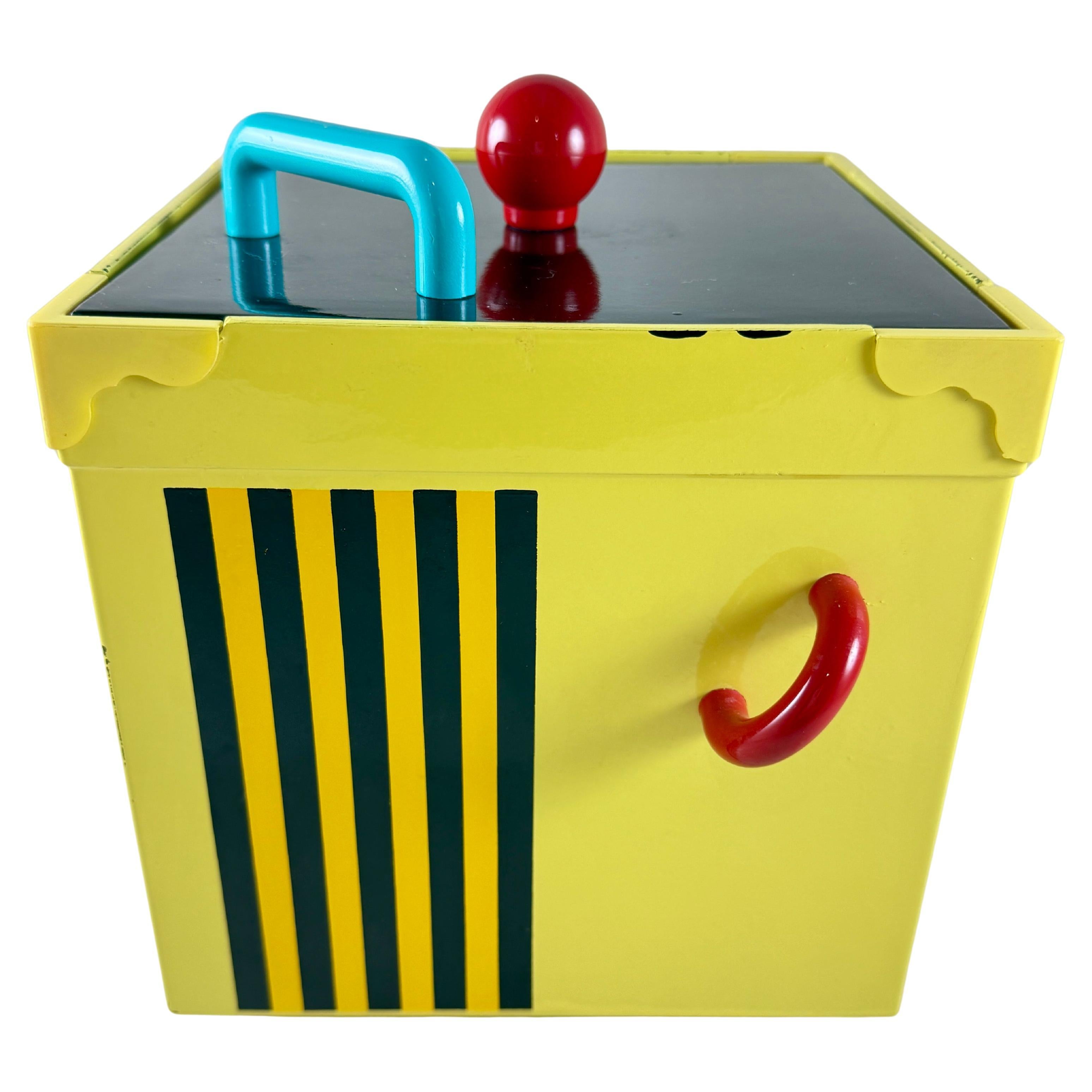 Memphasis Stripes Pattern Post Modern Lacquer Ice Bucket For Sale