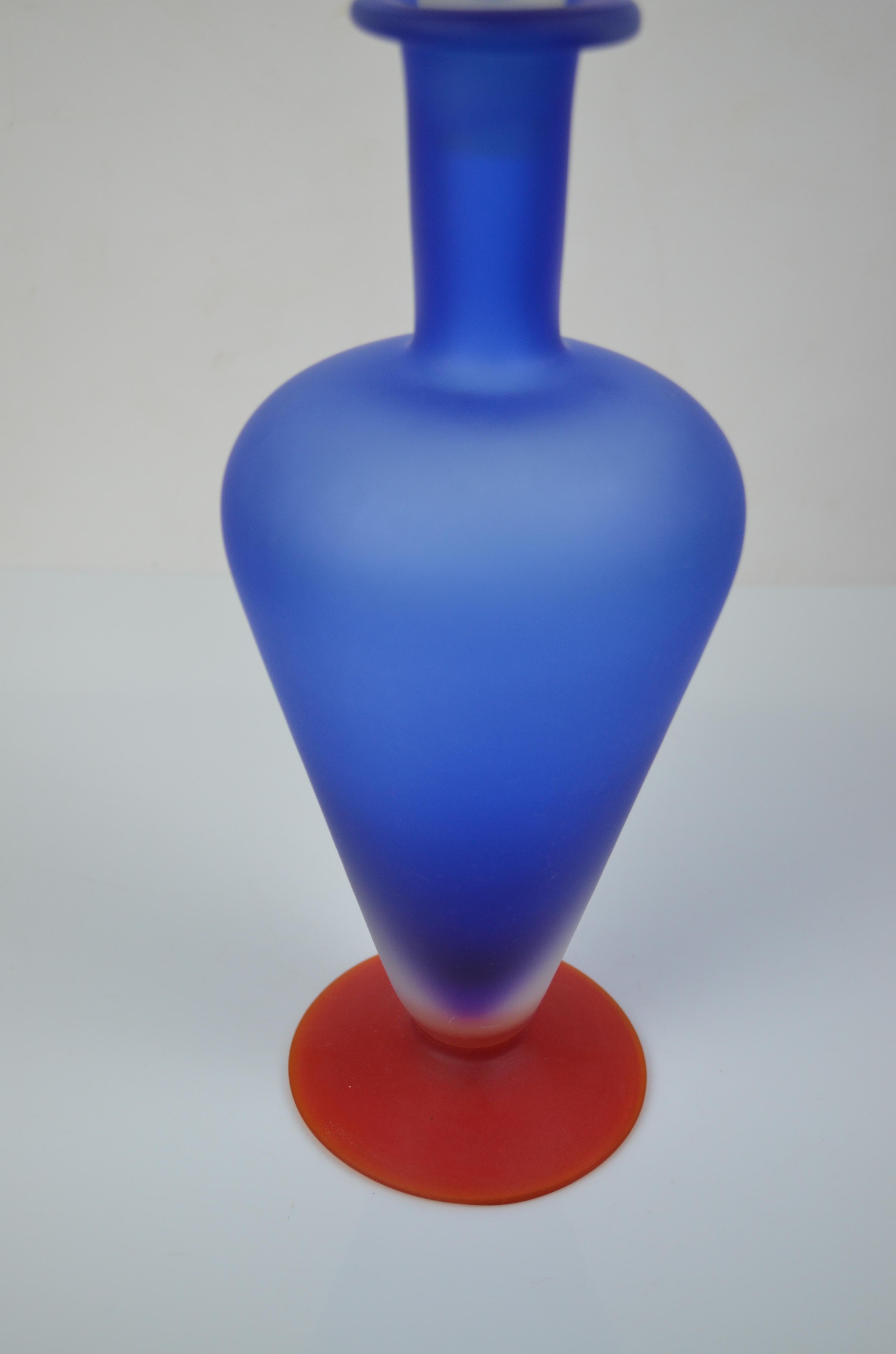 Memphis Art frosted Glass Bottle For Sale 3