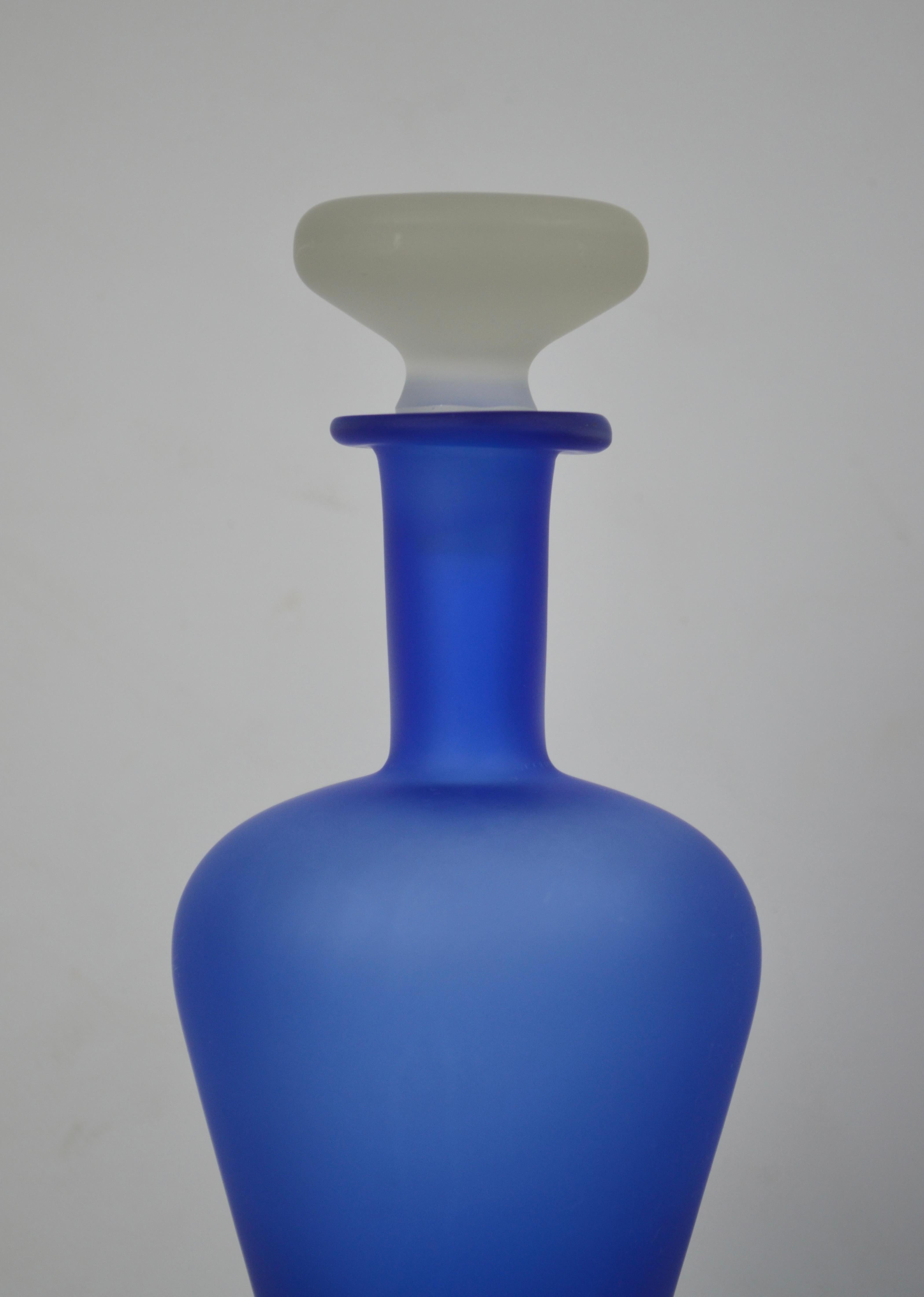 Memphis Art frosted Glass Bottle For Sale 1