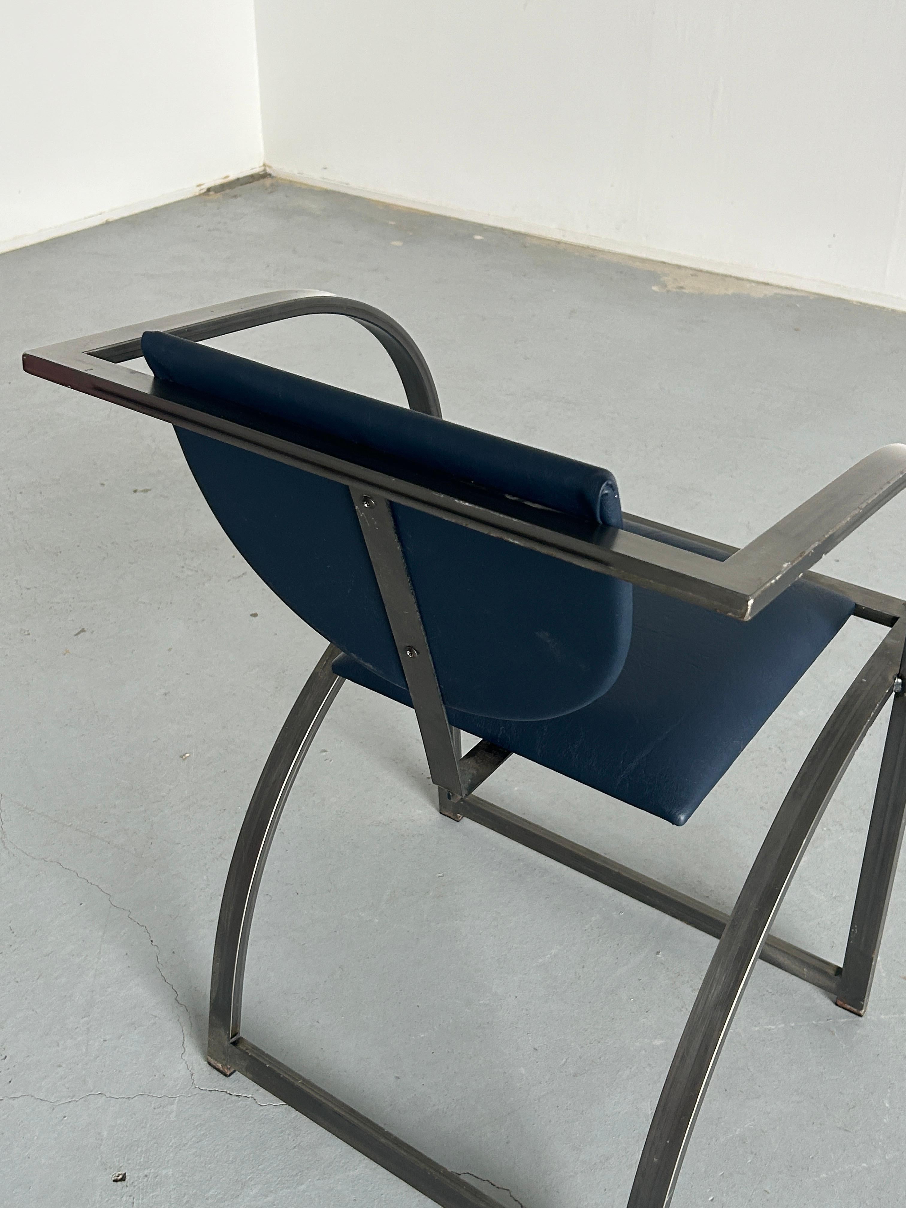 Métal Design/One Chaise géométrique postmoderne 'Cosinus' par KFF, années 80 Allemagne en vente