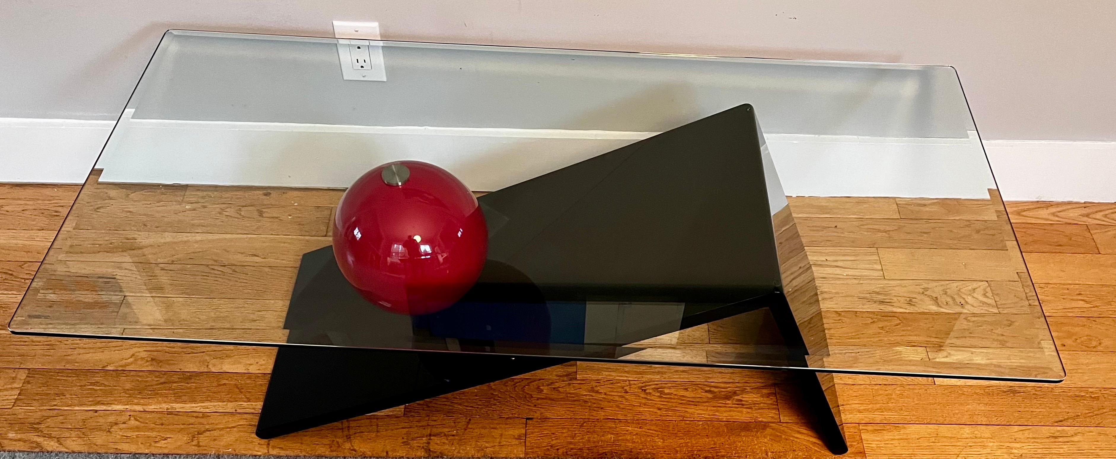 Fin du 20e siècle Table basse de style Design/One de Memphis, circa 1980 en vente