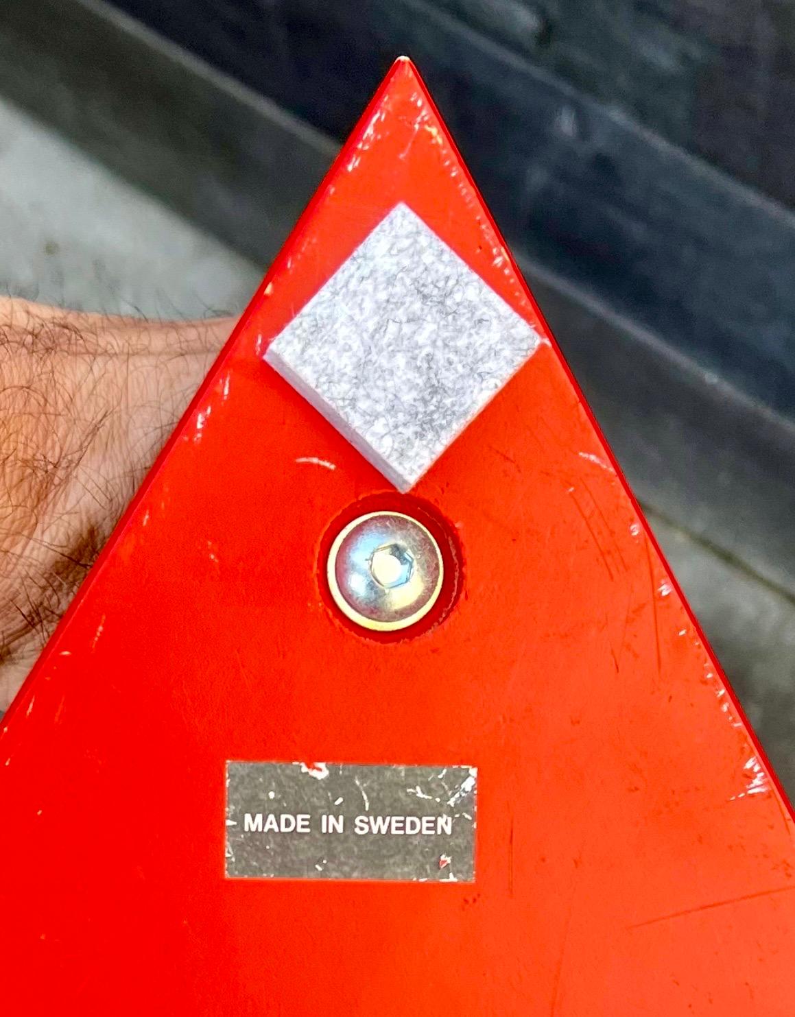 Memphis Design Style Side Table, circa 1980 6