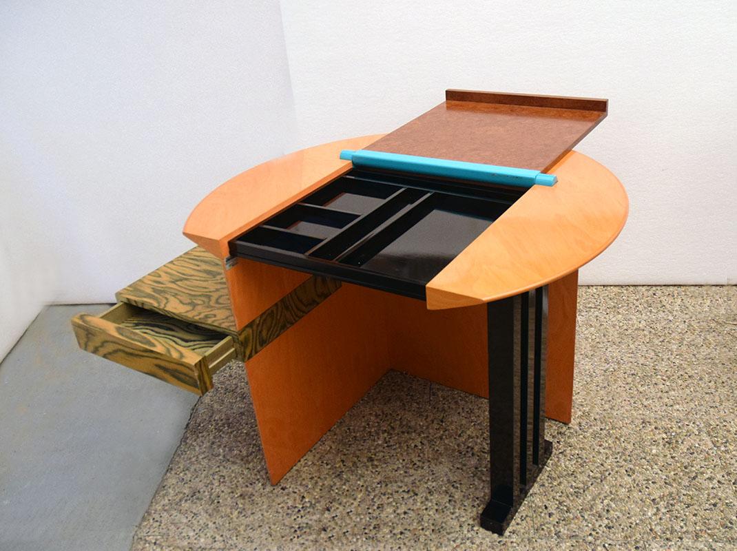 Late 20th Century Memphis desk Sophia design Aldo Cibic 1985 For Sale