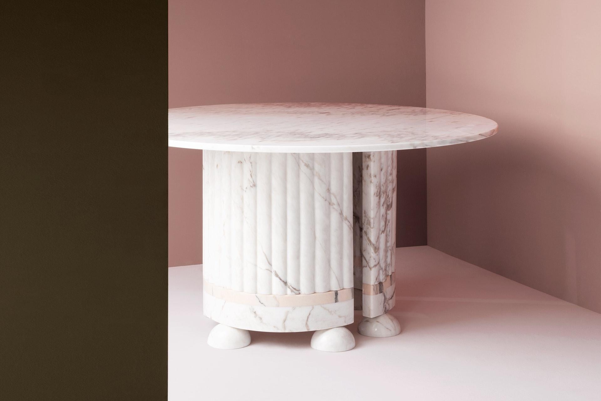 DOOQ Bauhaus inspired Memphis Dining Table, Natural Marble Estremoz White& Pink In New Condition For Sale In Lisbon, PT