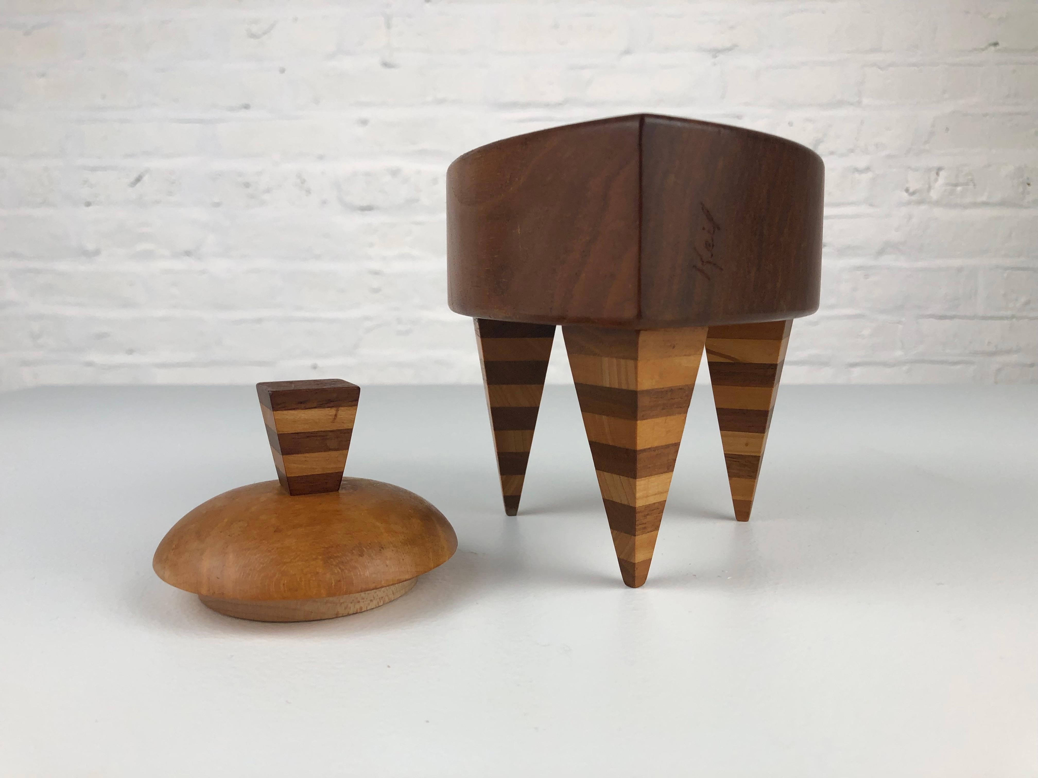 20th Century Memphis Handmade Trinket Box: Striking Woodwork, Postmodern Design  Collectible For Sale