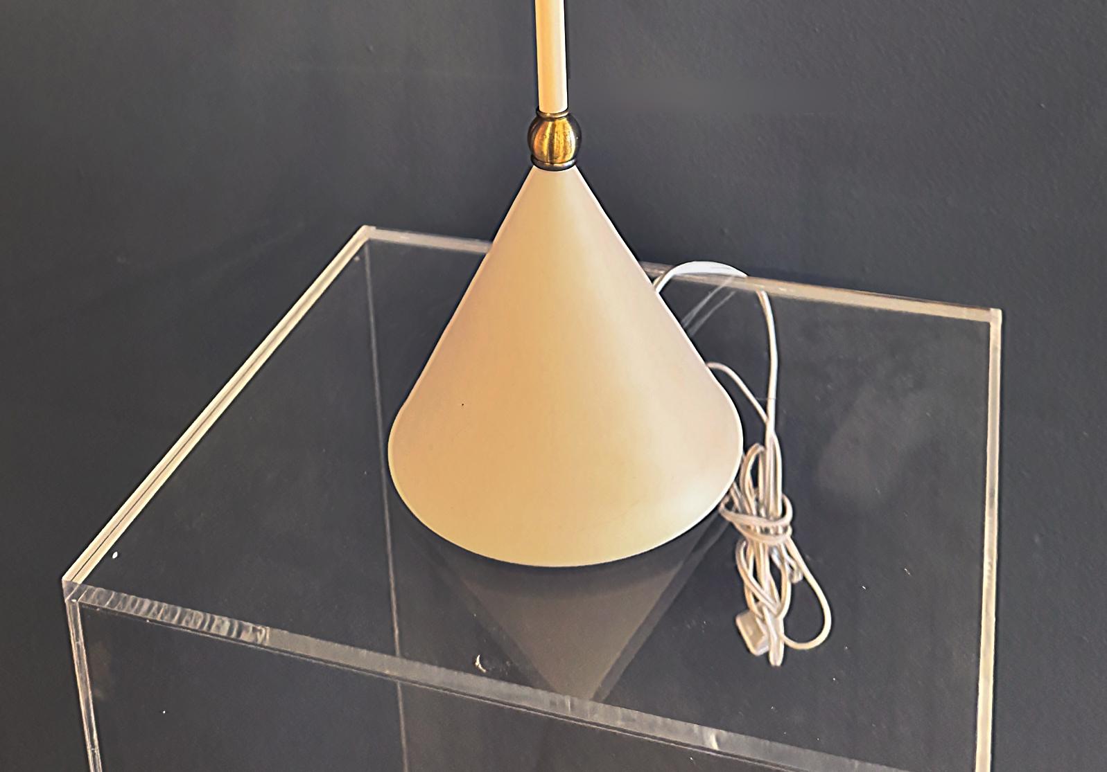 Memphis Milano Style Lamp, Original Cardboard Conical Shade In Good Condition For Sale In Miami, FL