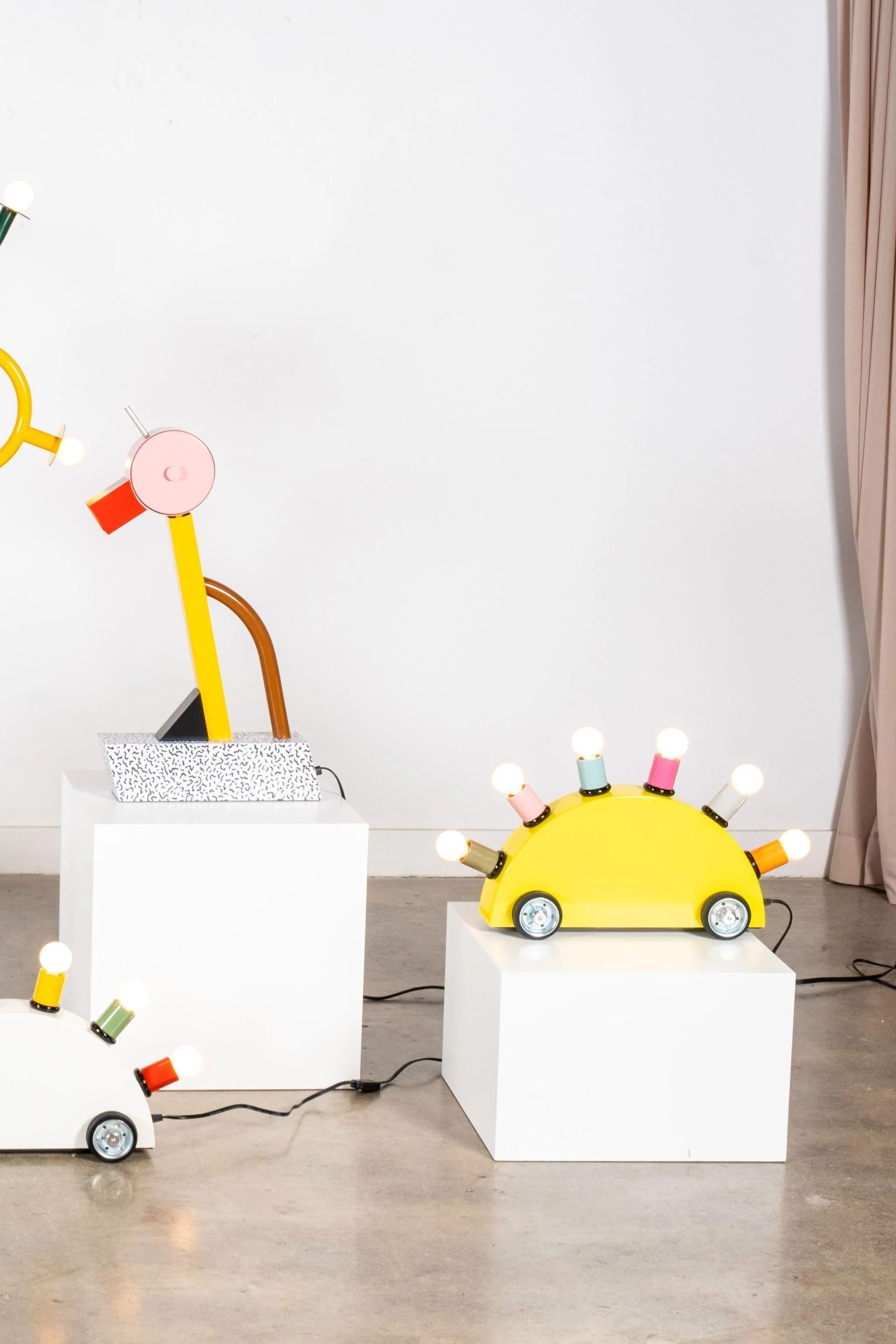 Postmoderne Lampe Super Memphis Milano, jaune par Martine Bedin en vente