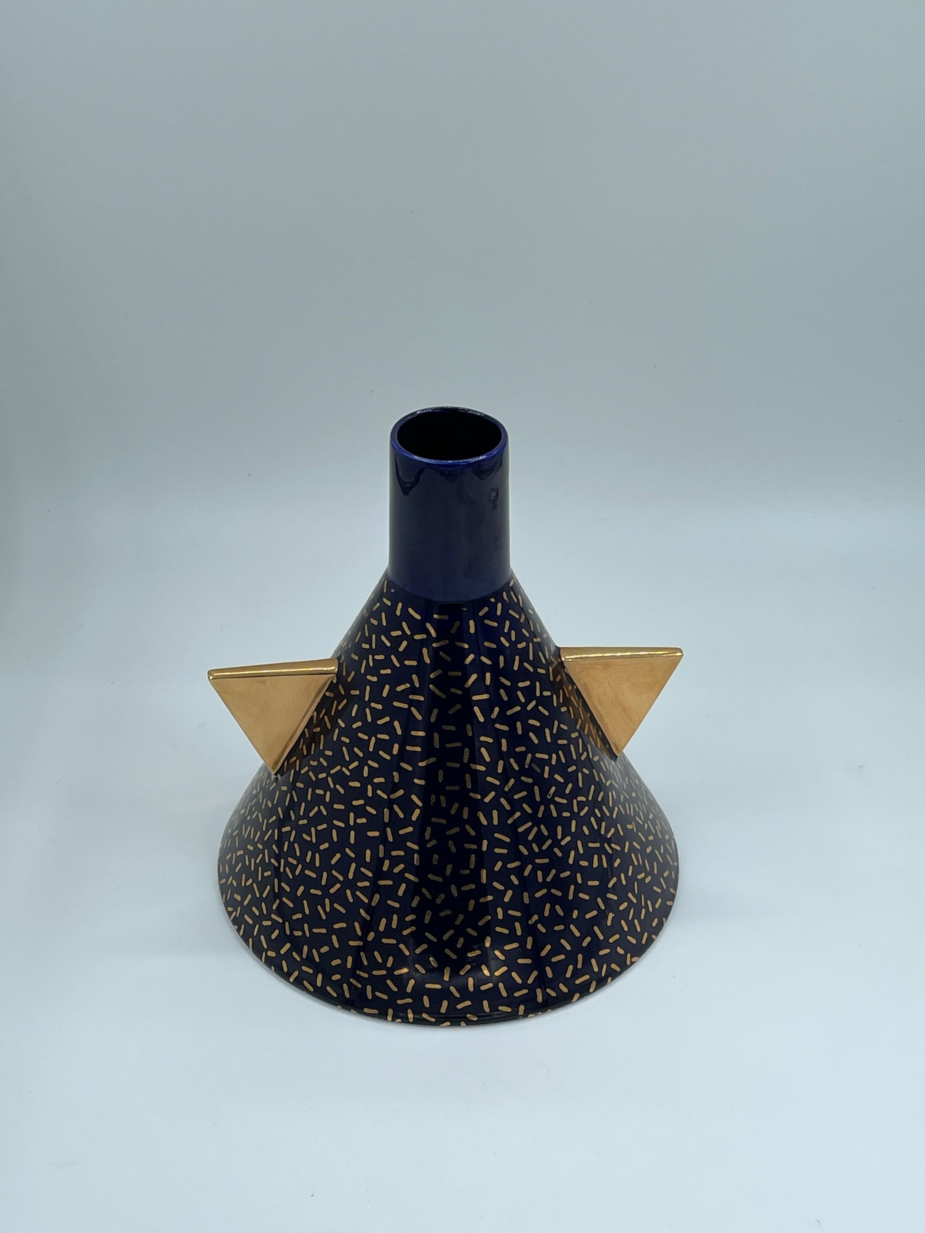 Memphis Milano Teje Vase by Matteo Thun, 1981 In Good Condition For Sale In GRONINGEN, NL