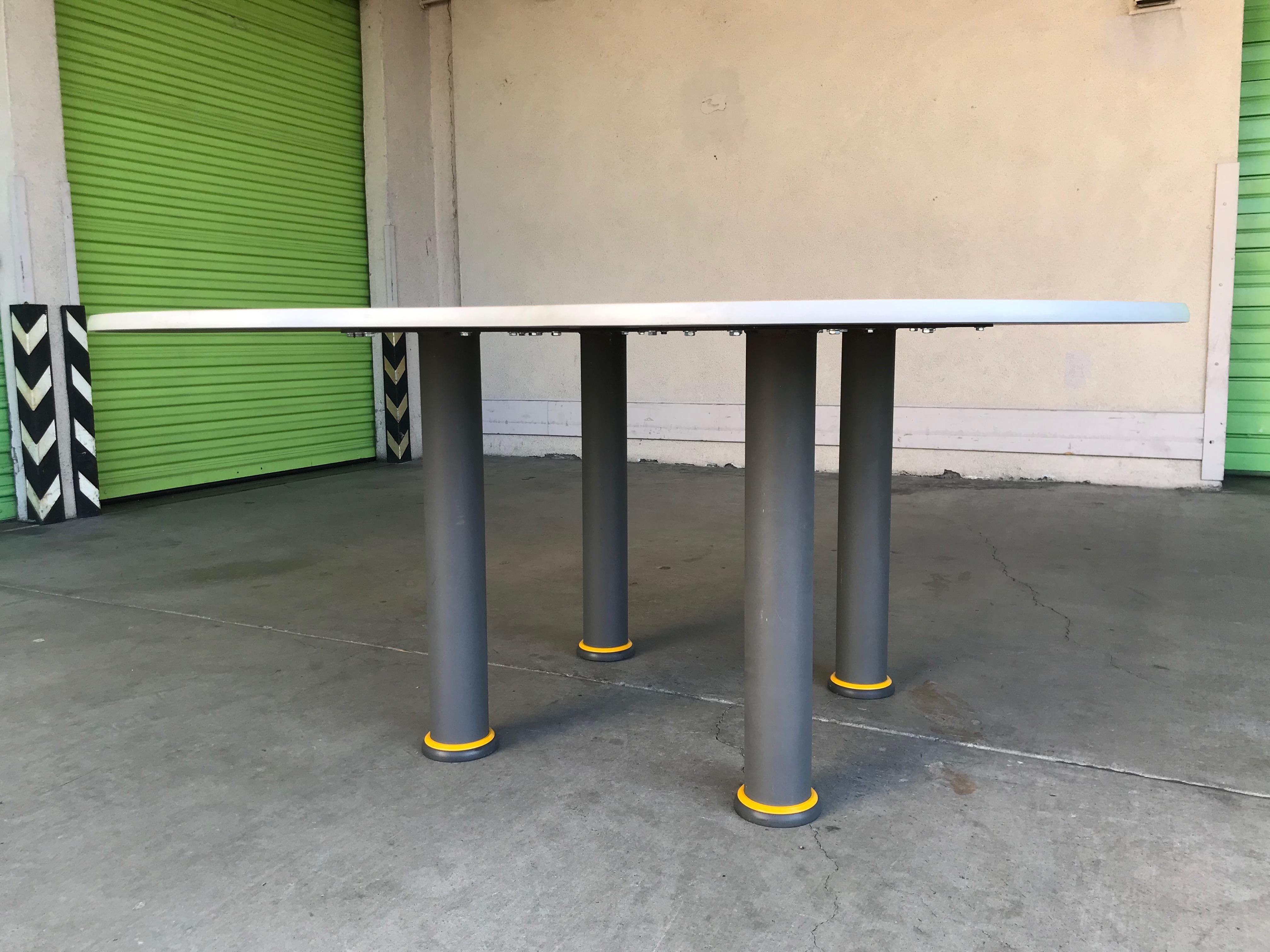 Memphis Modern Design Dining Table In Good Condition For Sale In Los Angeles, CA