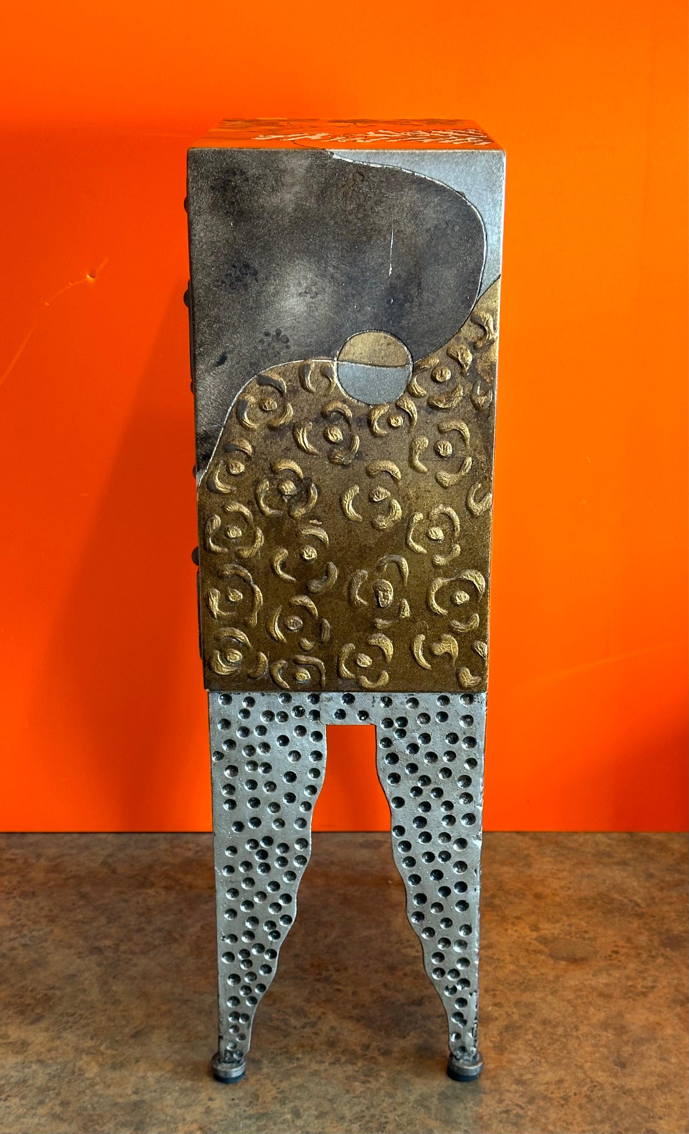 Coffre à bijoux postmoderne Memphis dans le style d'Ettore Sottsass en vente 4
