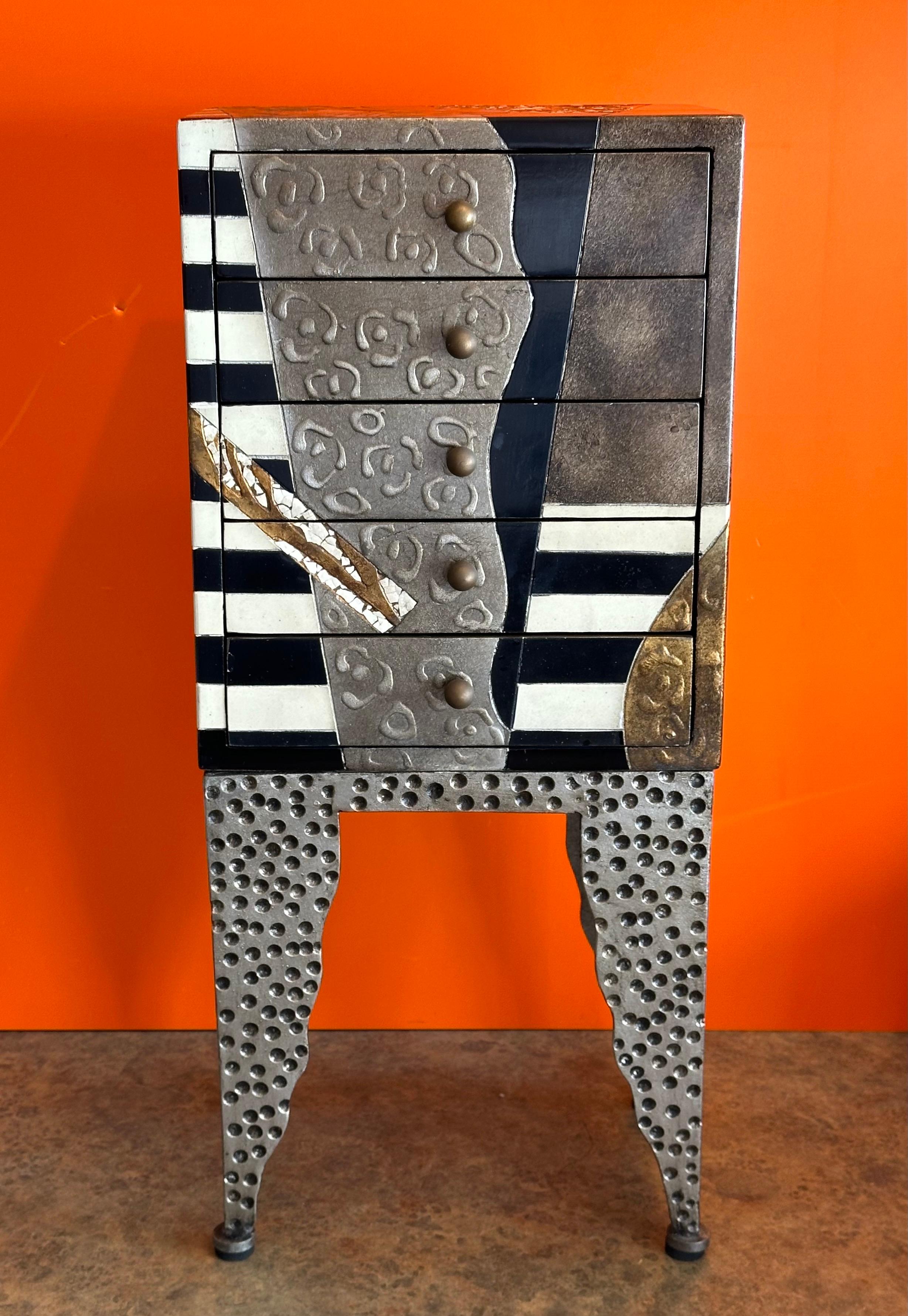 Fait main Coffre à bijoux postmoderne Memphis dans le style d'Ettore Sottsass en vente