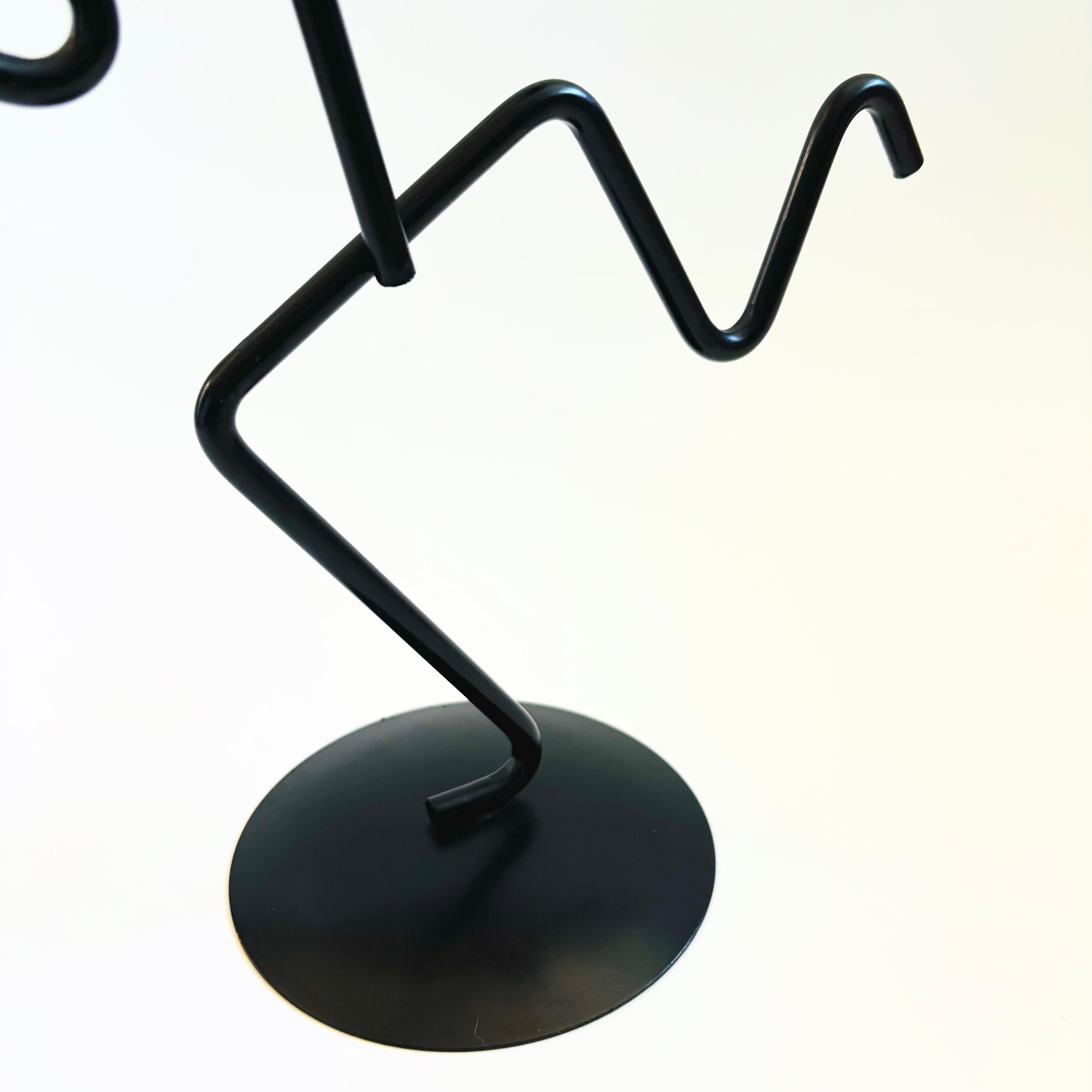 Metallo Portacandele a bastoncino in metallo stile Memphis anni '80 in vendita