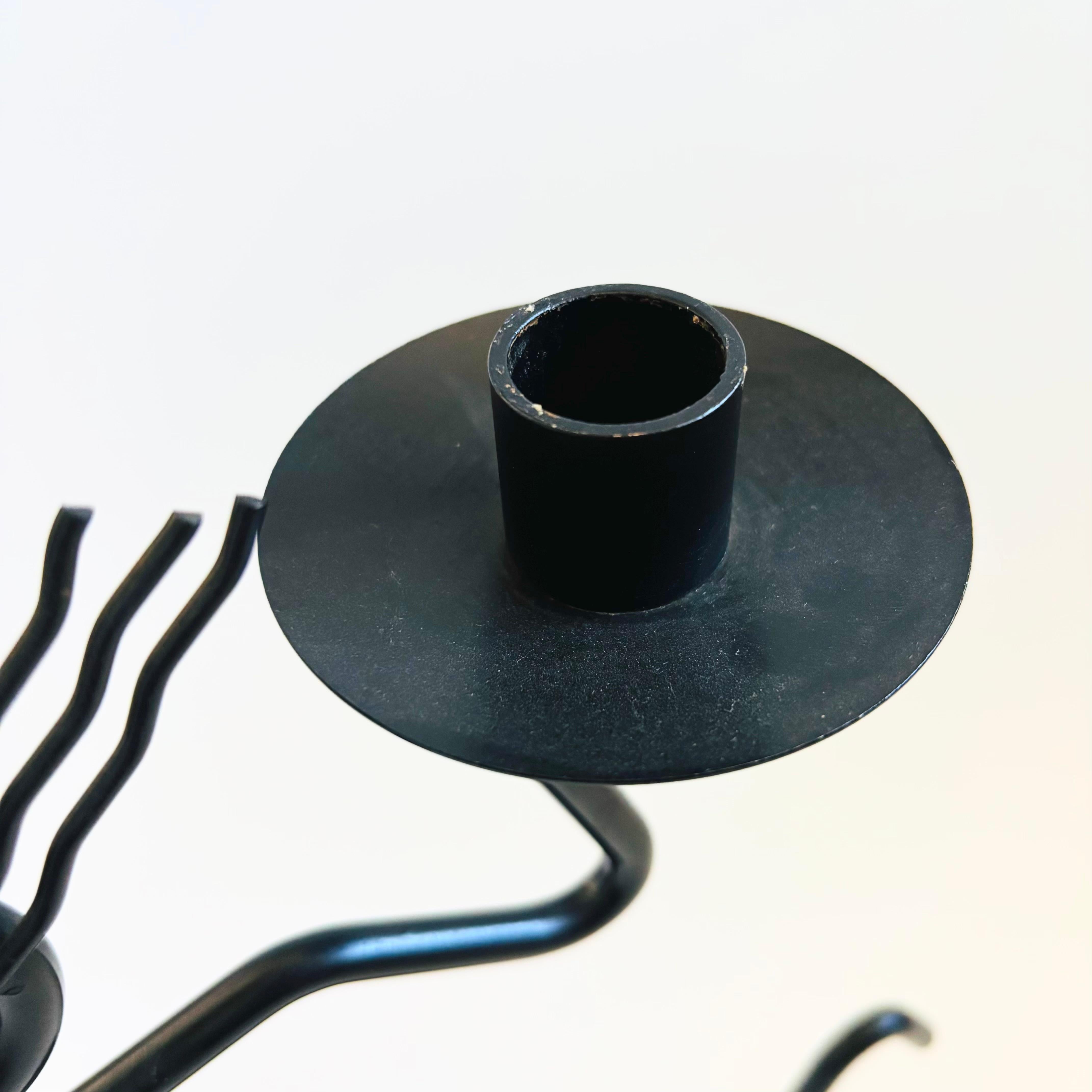 Portacandele a bastoncino in metallo stile Memphis anni '80 in vendita 1