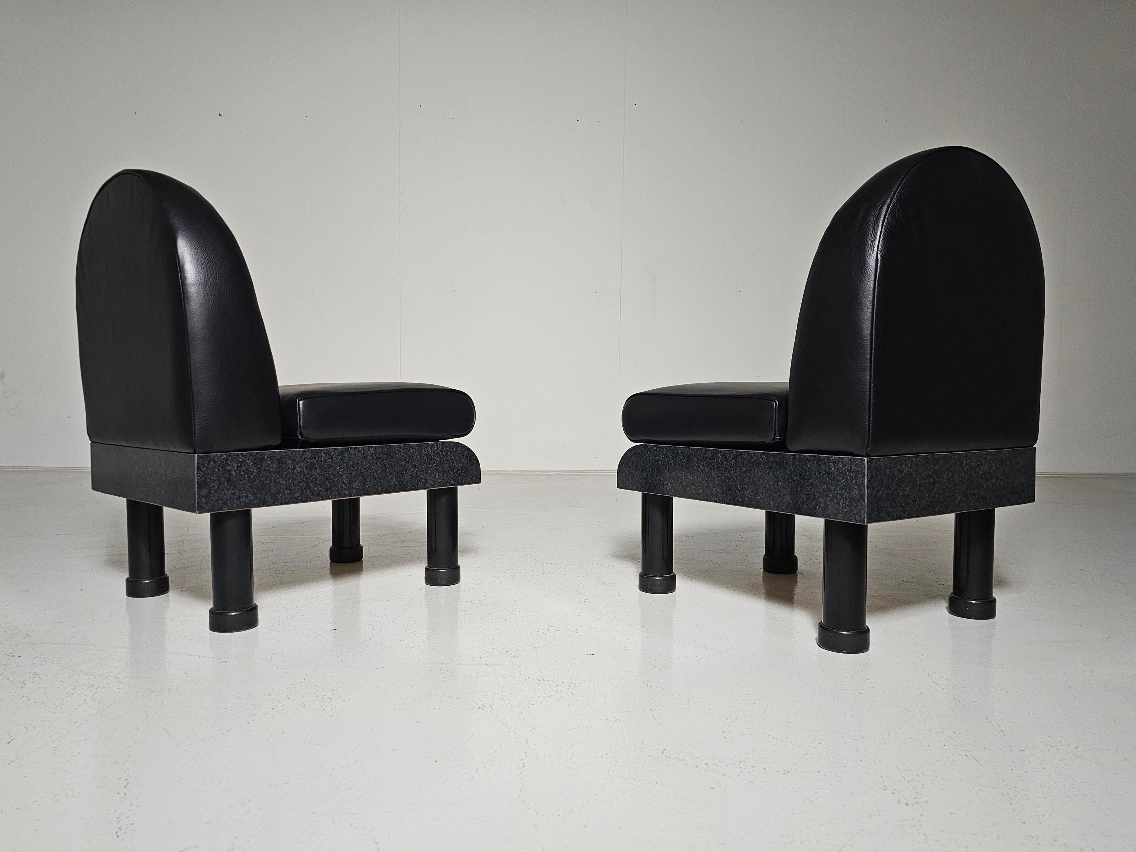 Memphis style black leather lounge chairs in the manner of Ettore Sottsass, 1980 For Sale 6